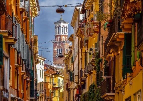 Tuscany, Italy - the perfect combination of countryside and art