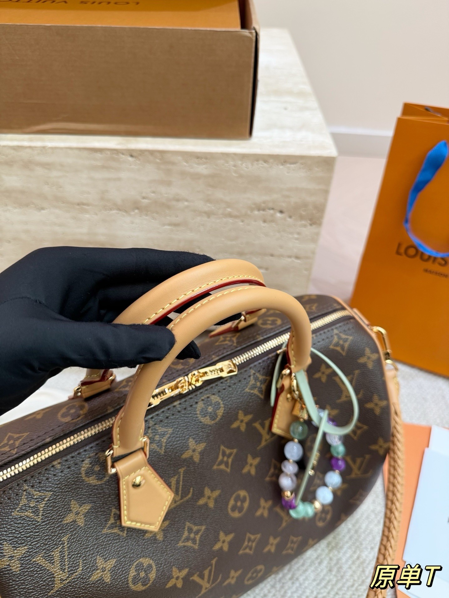 （Louis Vuitton）Speedy Soft 30 Lucky