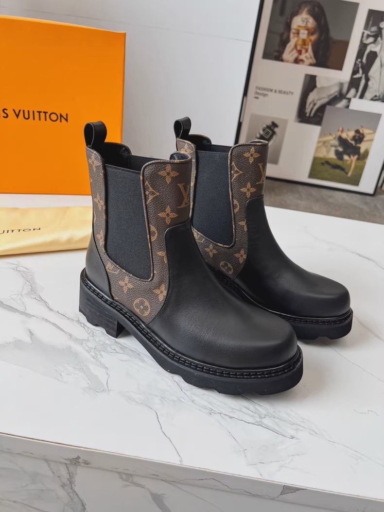 (Louis Vuitton) Poplar Ankle Boots.