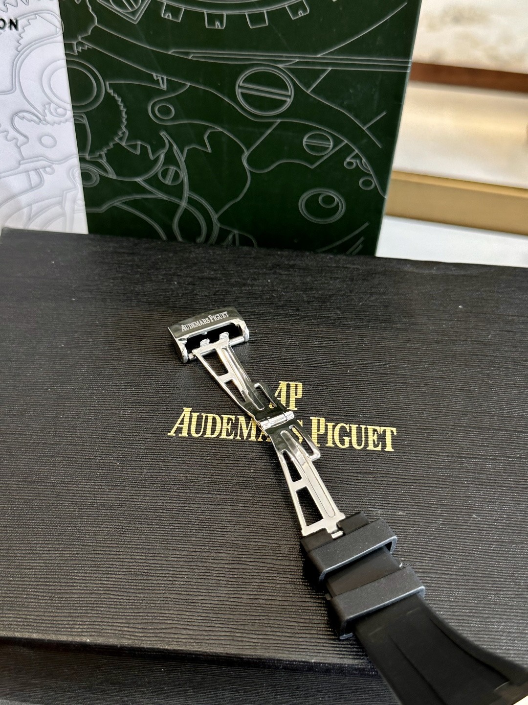 Audemars Piguet Royal Oak series automatic winding wristwatch.