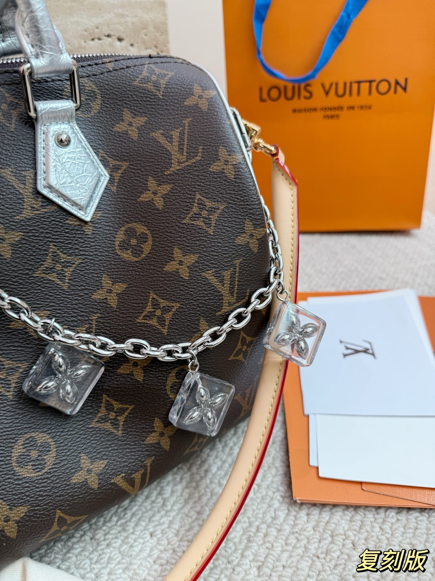 （Louis Vuitton）Speedy Bandoulière 30