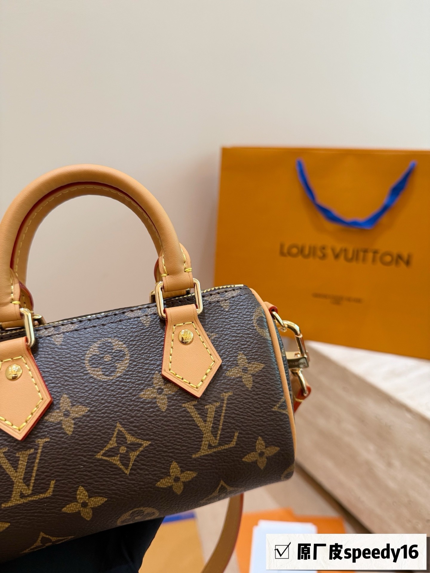 (Louis Vuitton) Nano Speedy handbag.