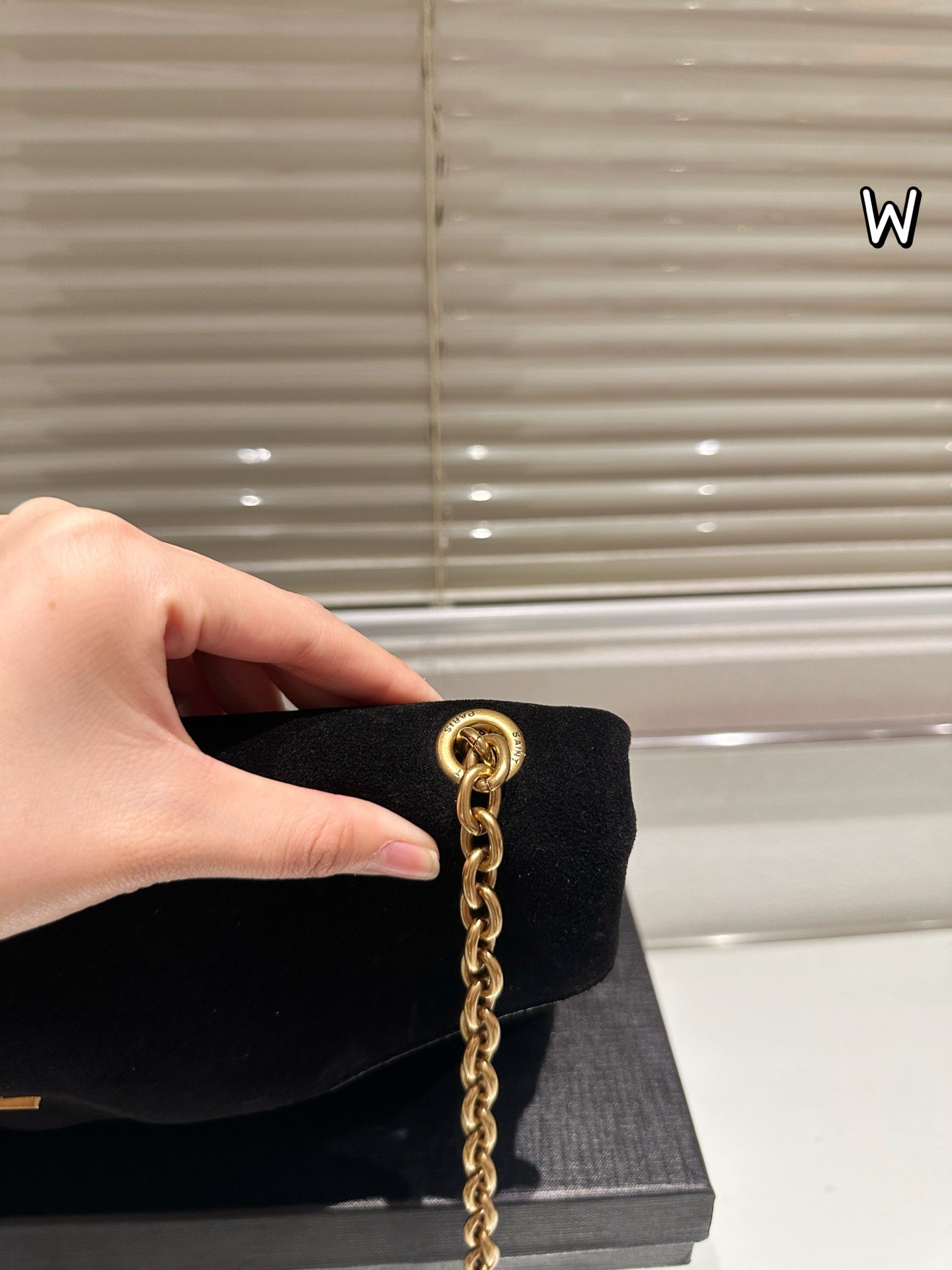 Sac à main en daim à chaîne (Saint Laurent)