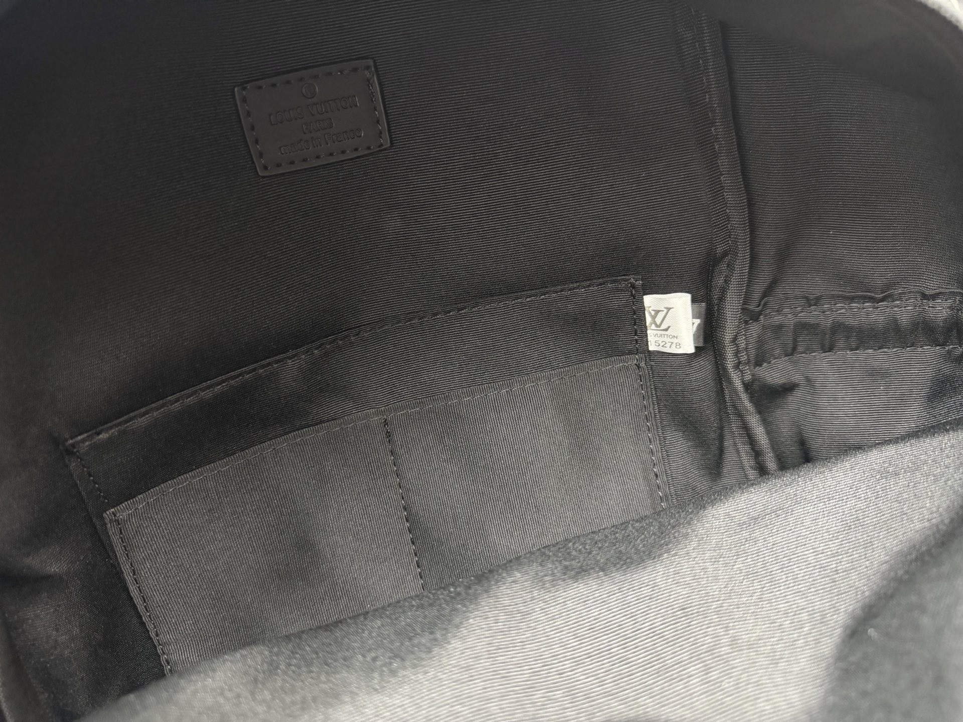 (Louis Vuitton) Discovery