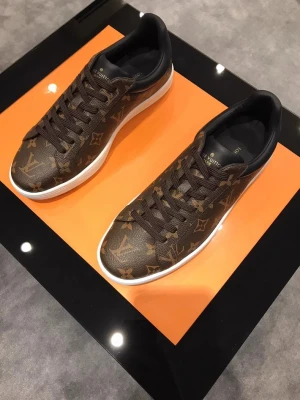 (Louis Vuitton) Luxembourg sneakers