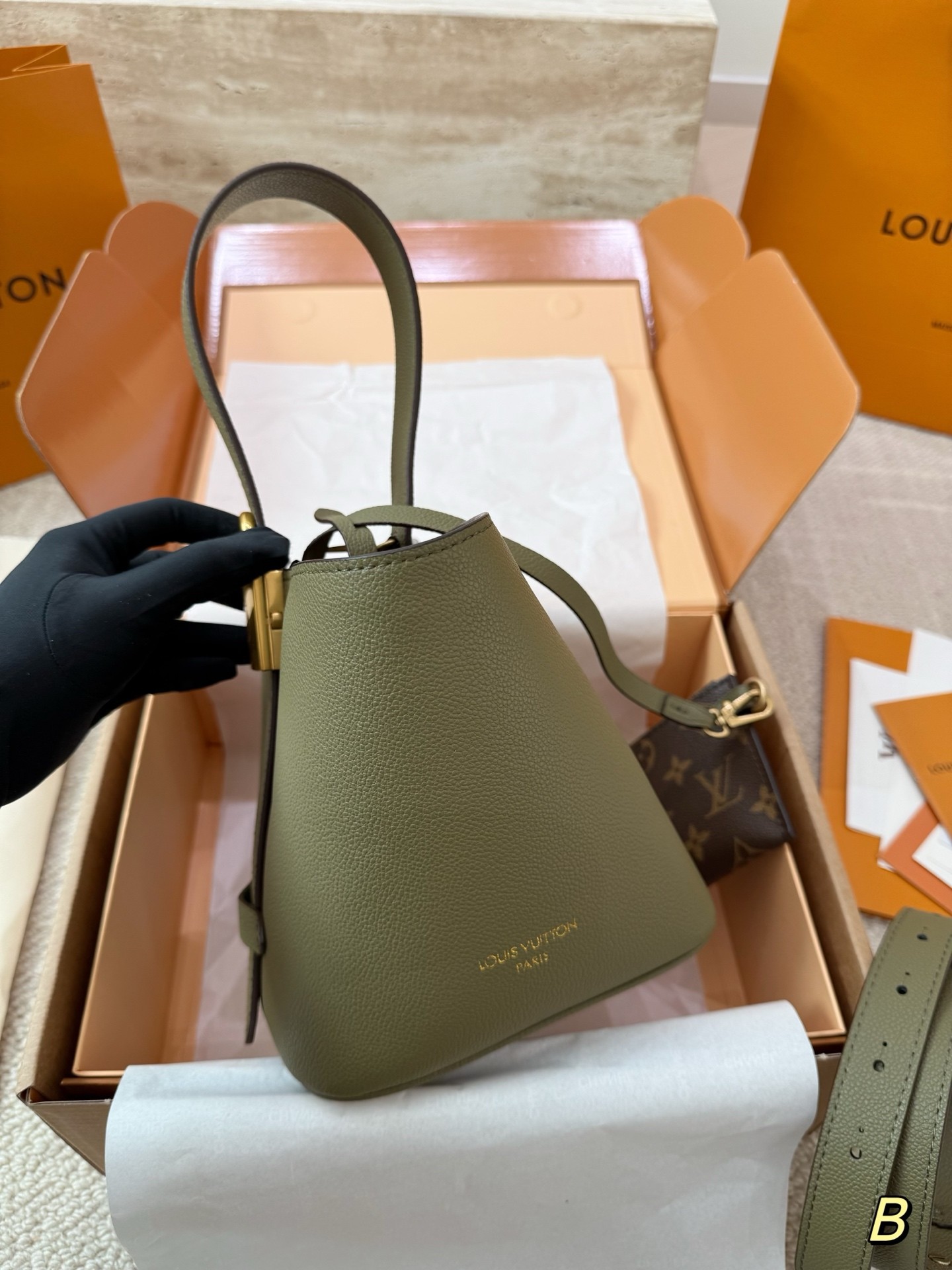 Louis Vuitton   Low Key All In BB