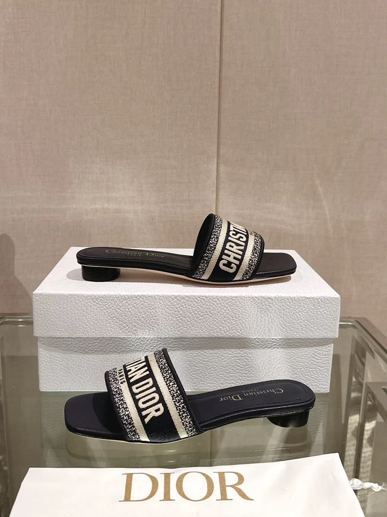 Dior's Dway mules/slip-ons.