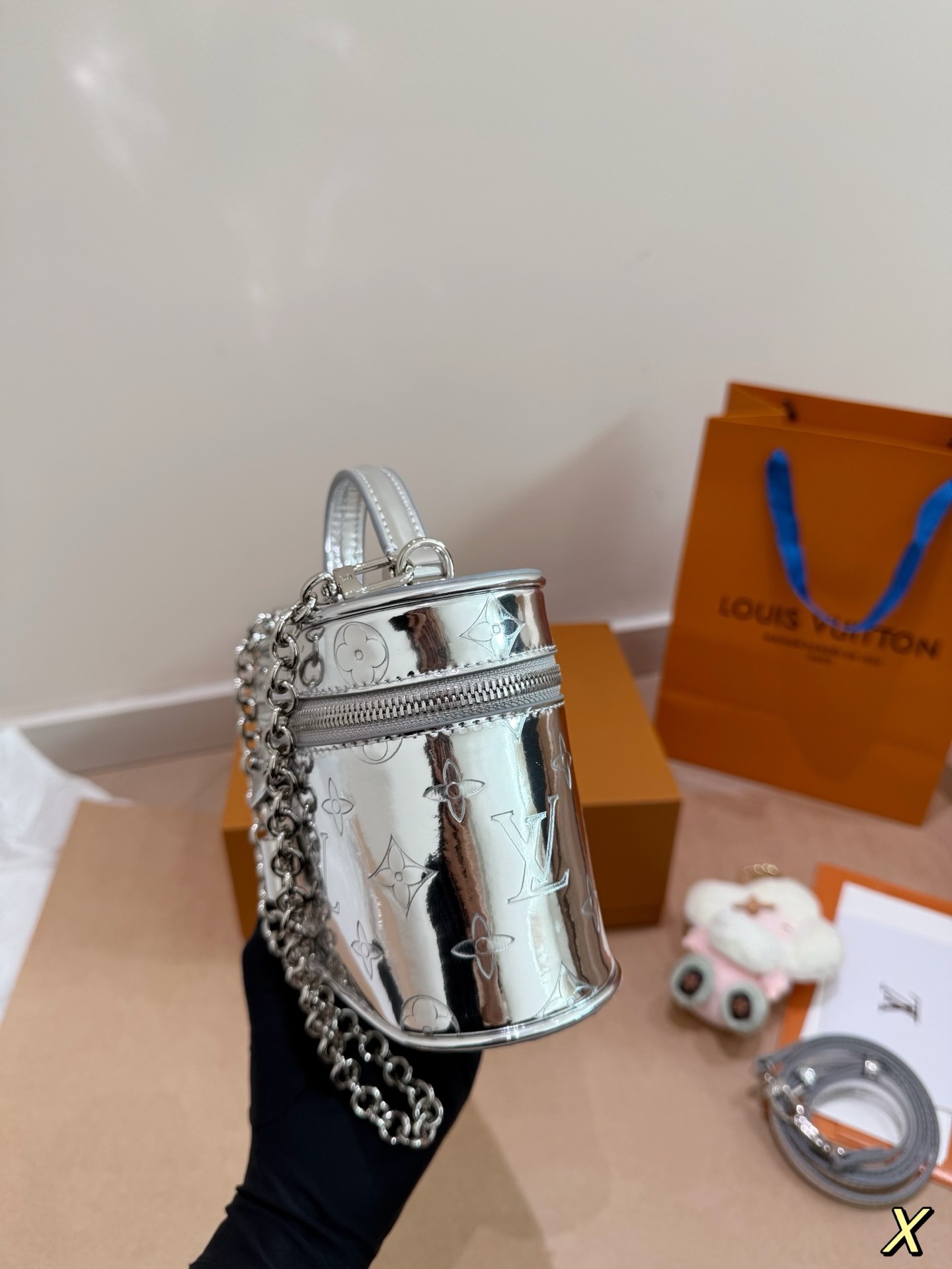 （Louis Vuitton）Vanity Chain Pouch