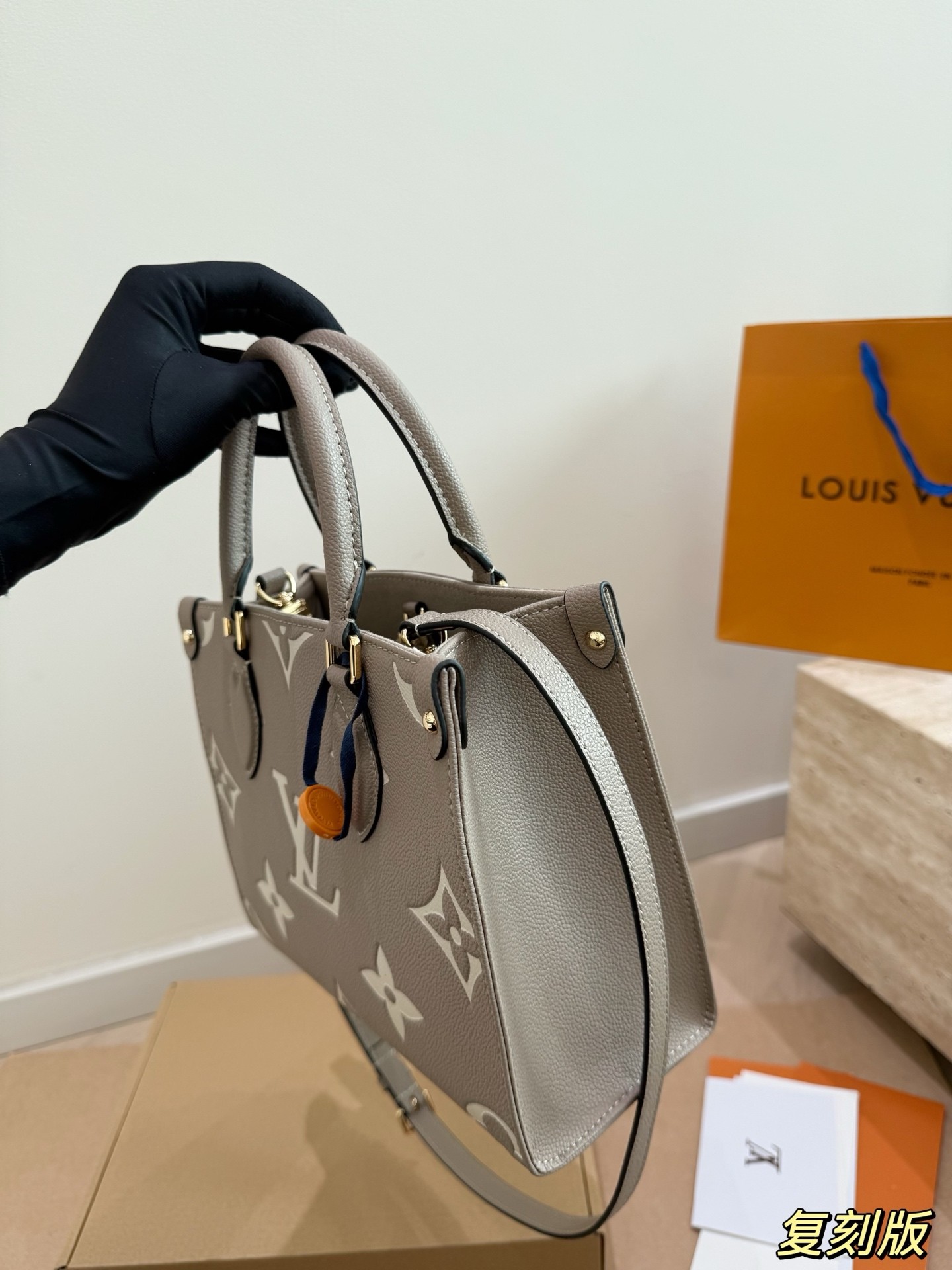 （Louis Vuitton）Onthego PM