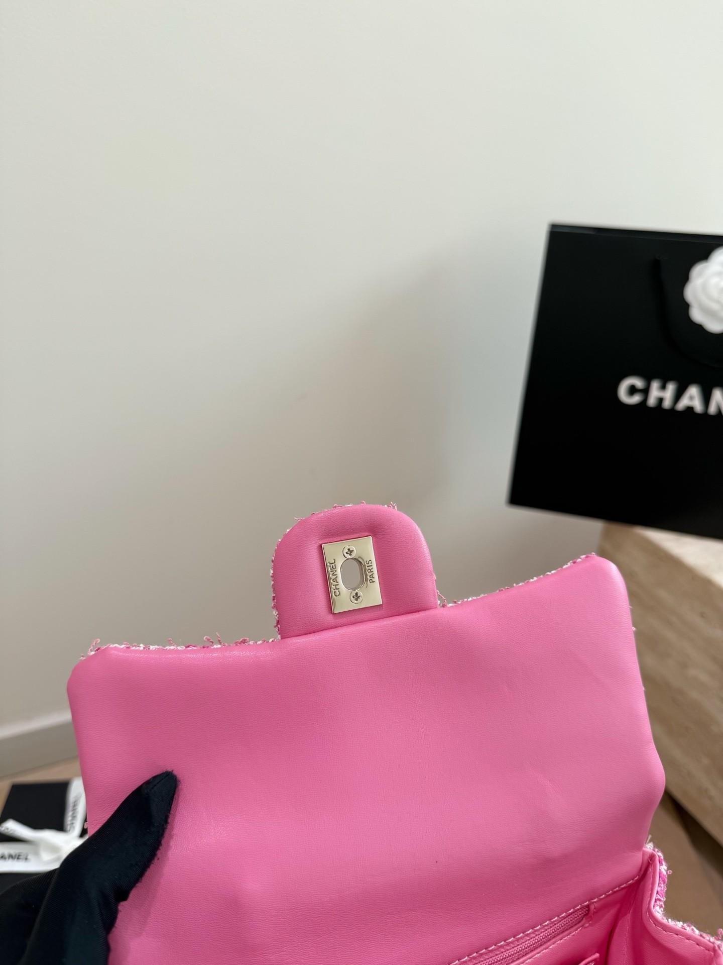 (Chanel) Mini sac à rabat avec poignée en tweed