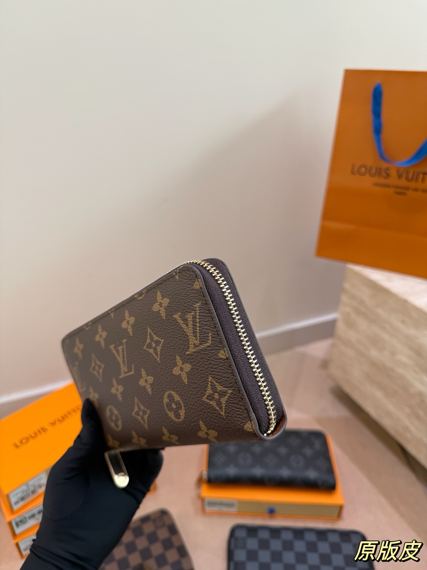 (Louis Vuitton) Zippy