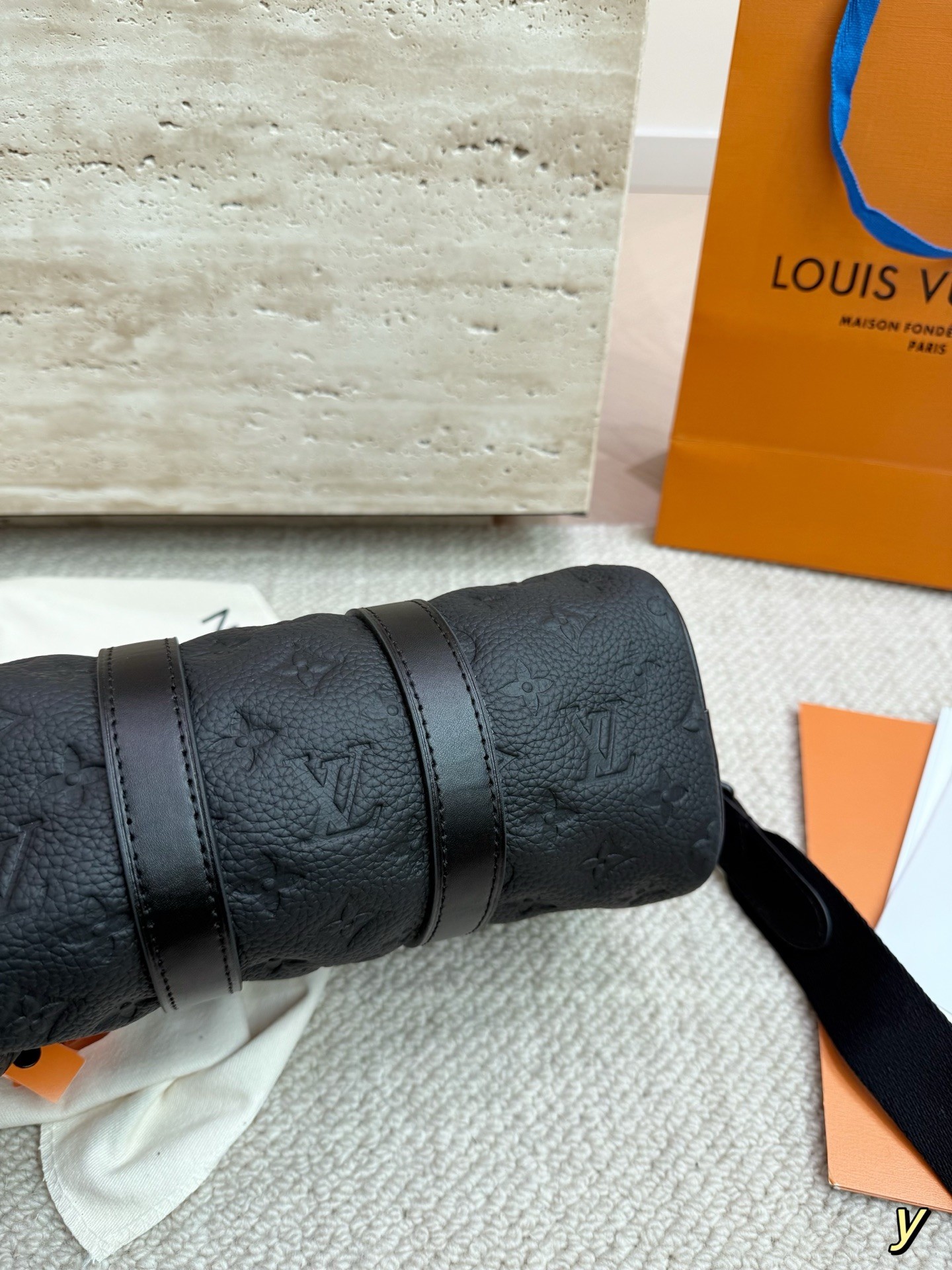 （Louis Vuitton）Keepall Bandoulière 25