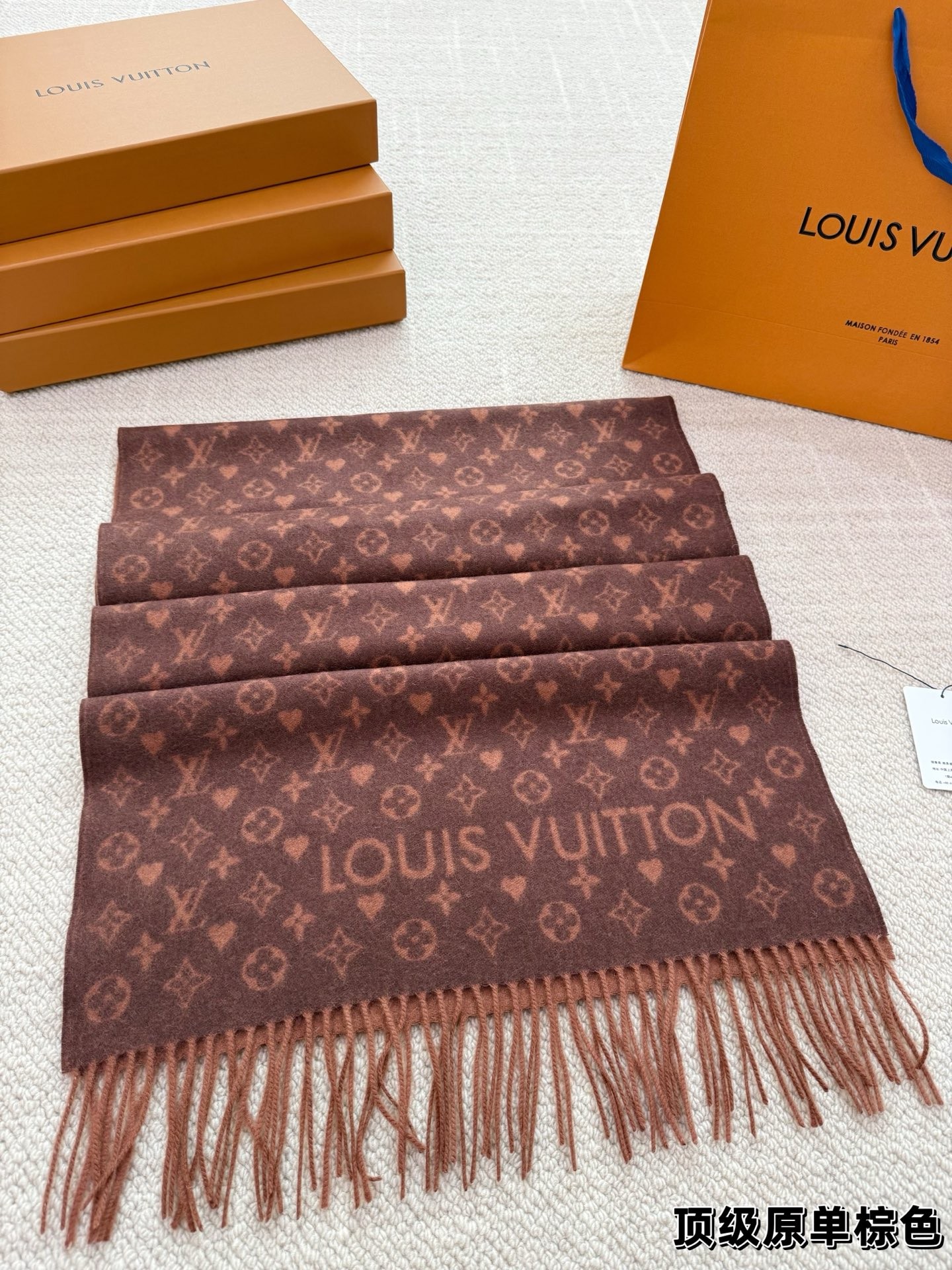 （Louis Vuitton） Monogram Shawl