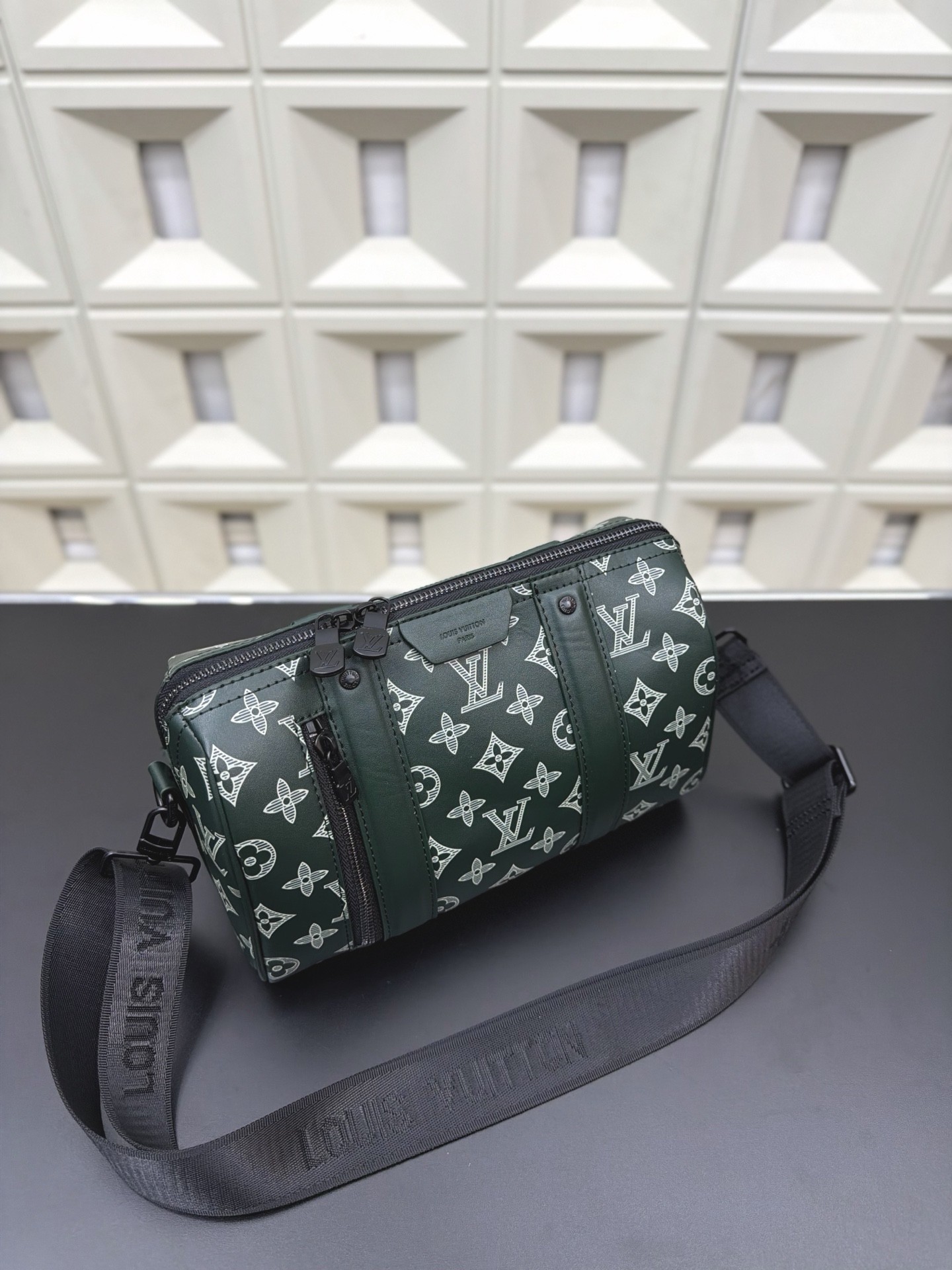 （Louis Vuitton） City Keepall
