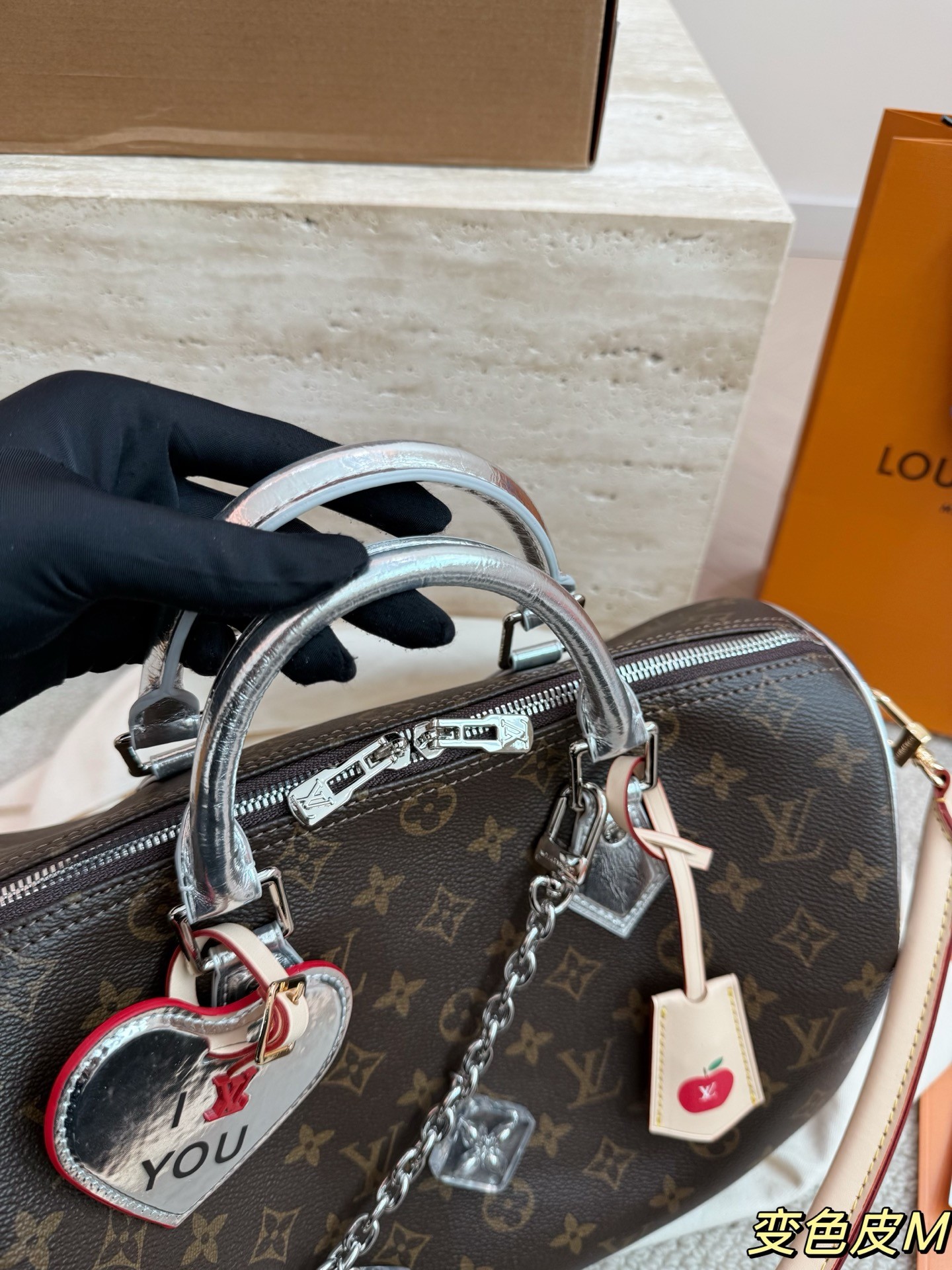（Louis Vuitton） Speedy Bandoulière 30