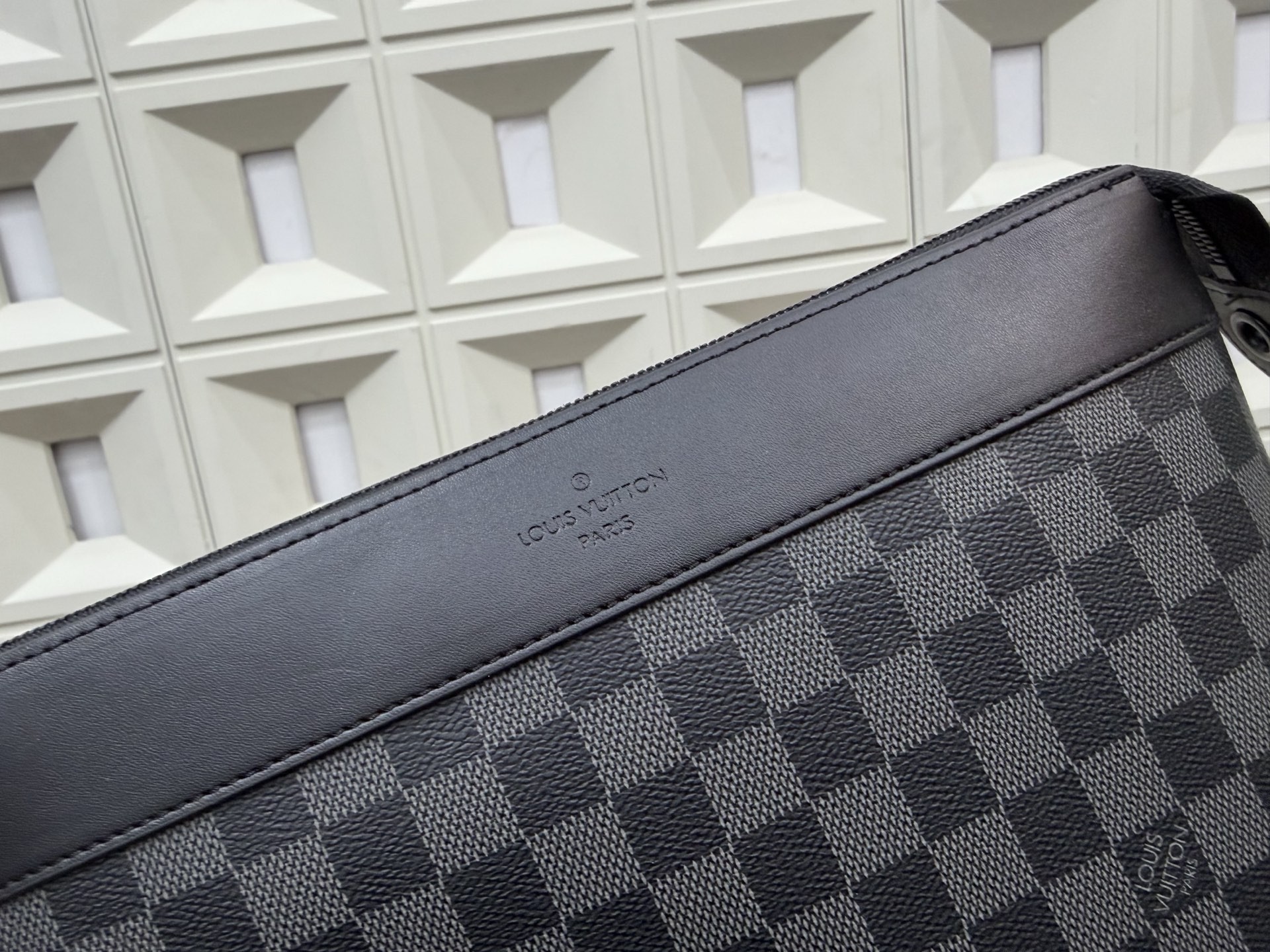 （Louis Vuitton）Pochette Voyage