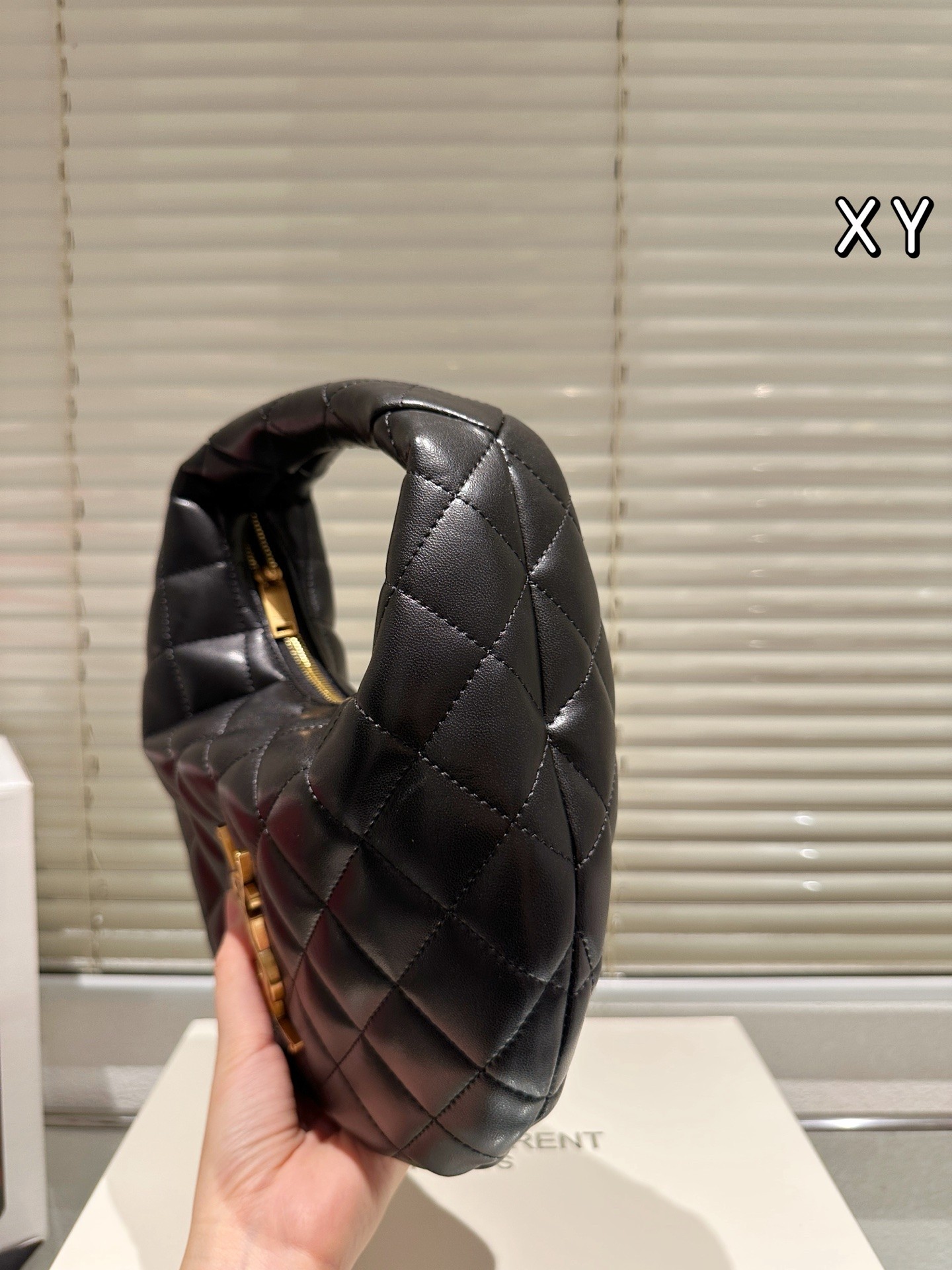 Sac à main Yves Saint Laurent Icarino en cuir nappa matelassé