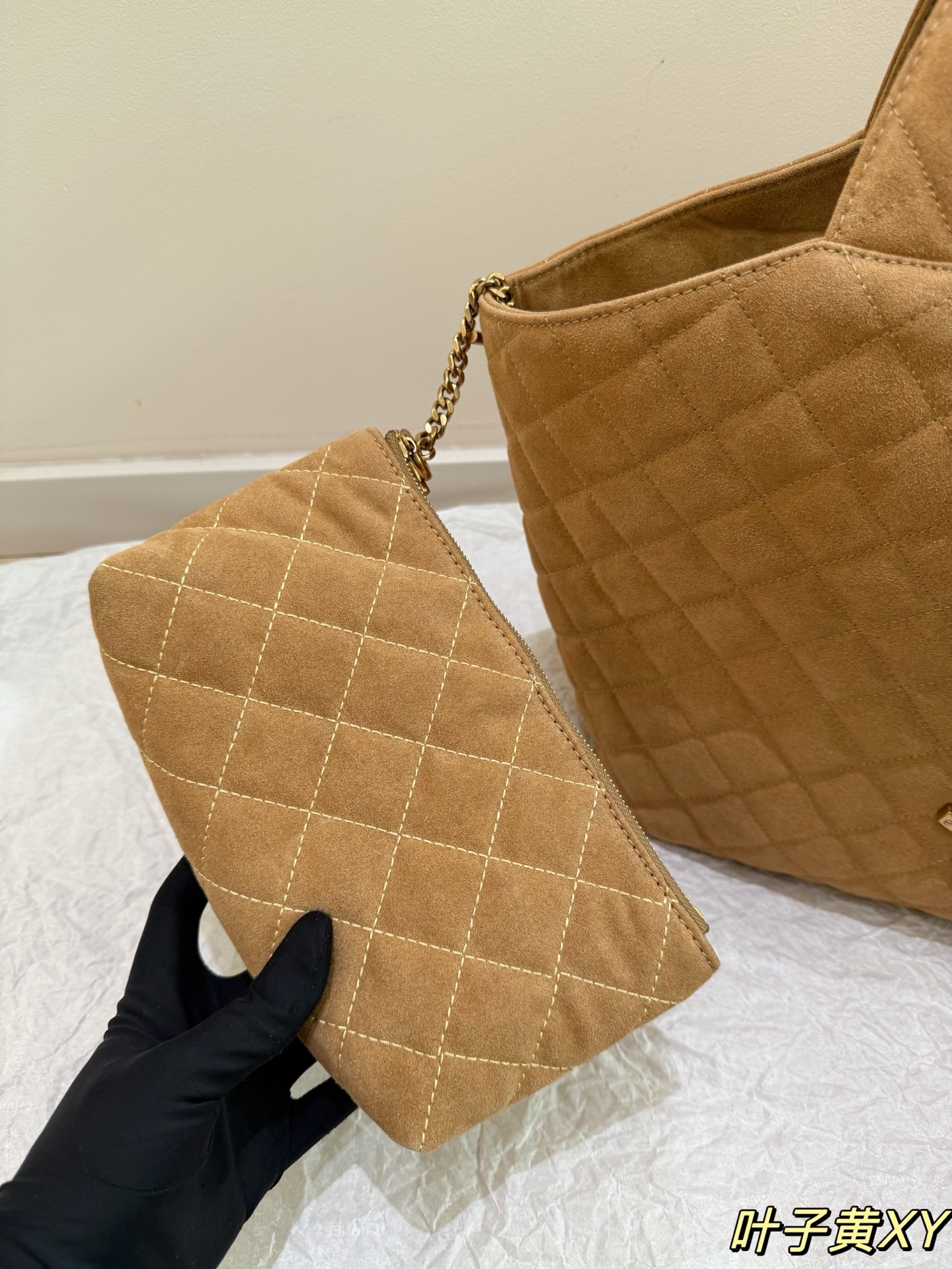 Sac à main moyen matelassé en daim Saint Laurent Icare