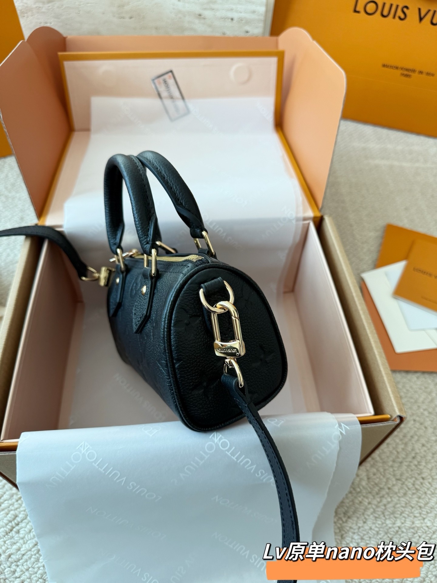 (Louis Vuitton)  Nano Speedy