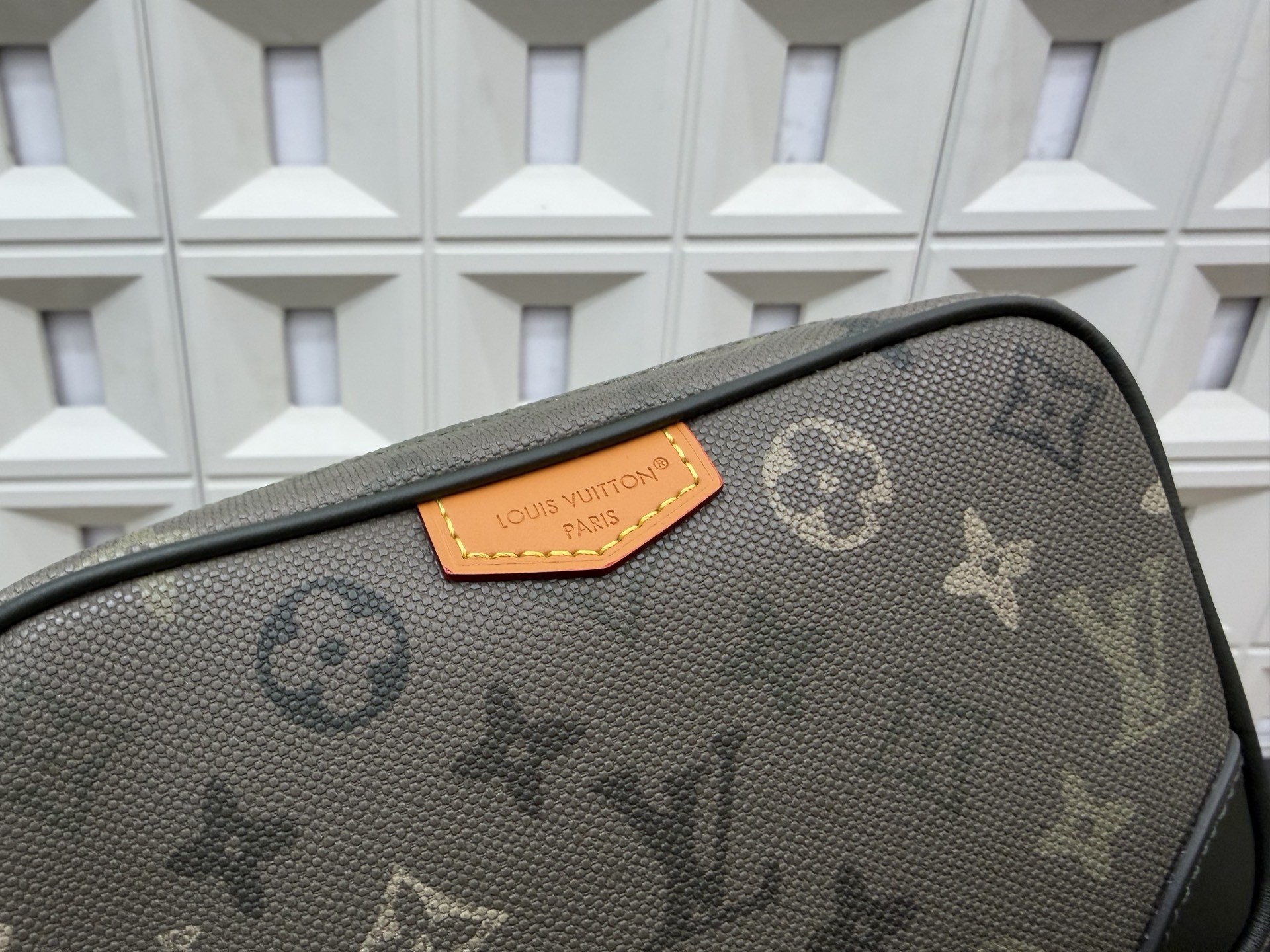 （Louis Vuitton）Trocadéro Wearable Wallet