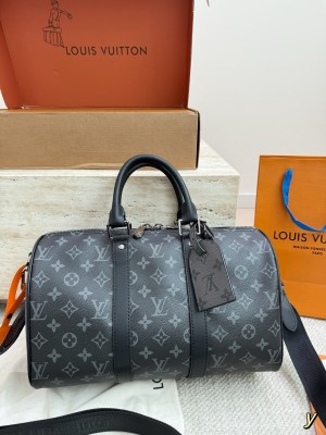 （Louis Vuitton） Keepall Bandoulière 35 Monogram Eclipse