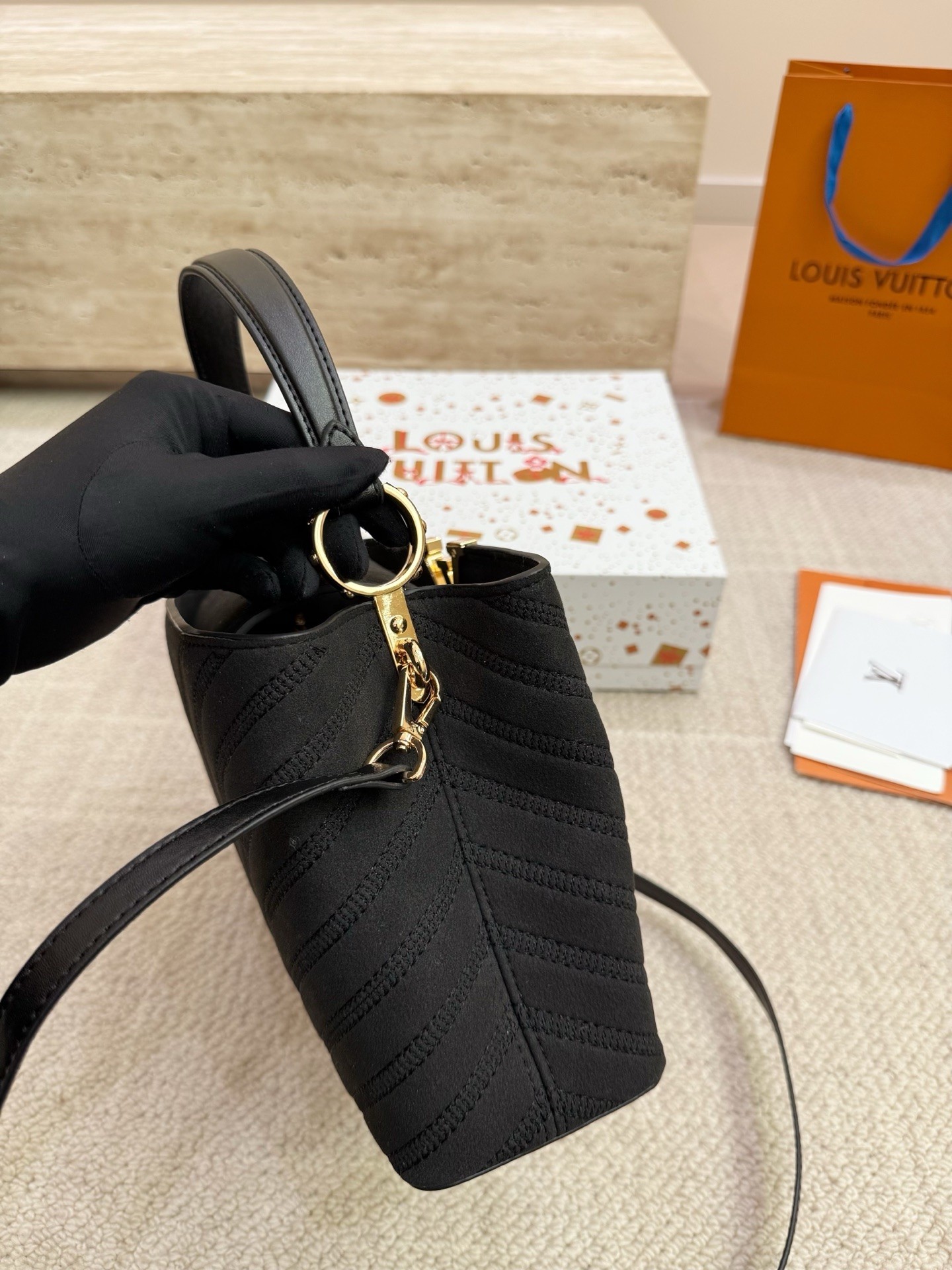 （Louis Vuitton）Capucines