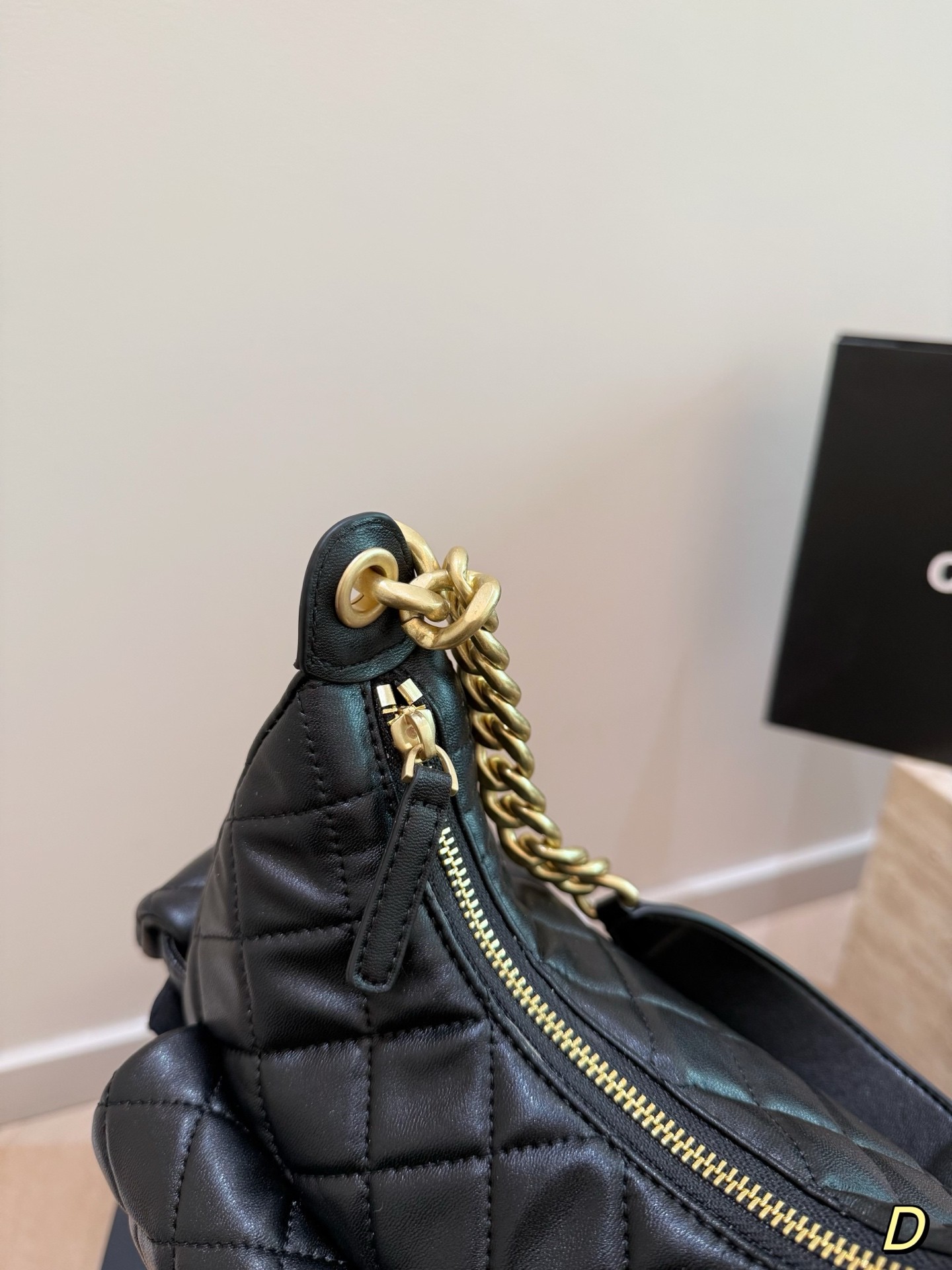 (Chanel) 25C Hobo Hippie Bag.