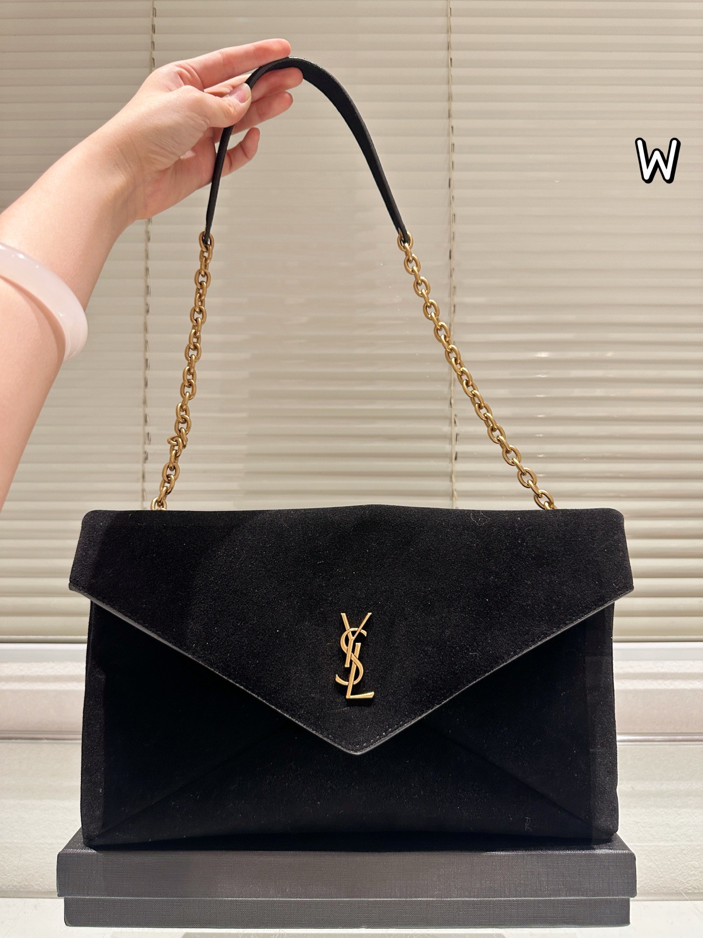 Sac à main en daim à chaîne (Saint Laurent)