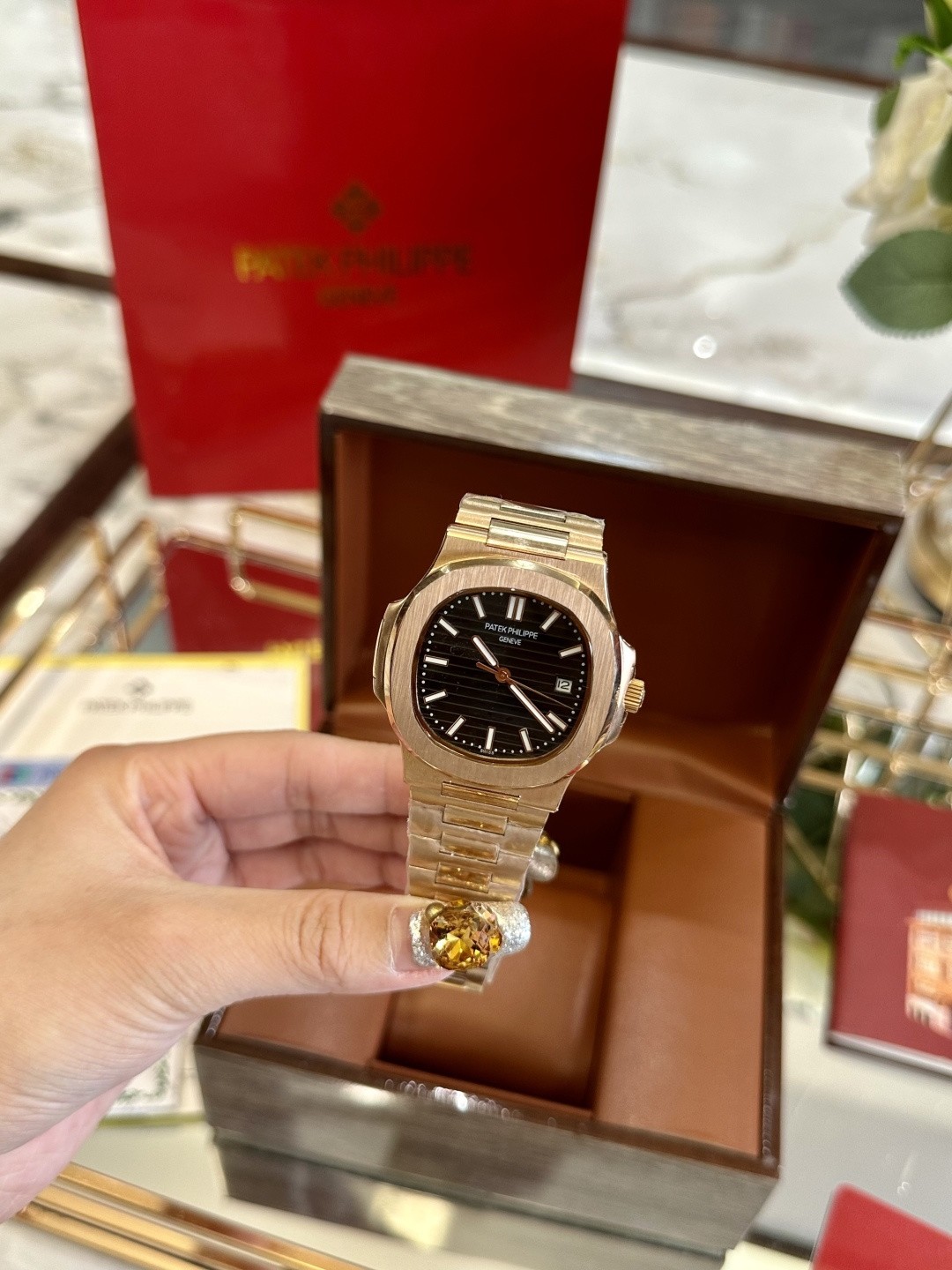 Patek Philippe Nautilus 5711/1R-001 Rose Gold Watch