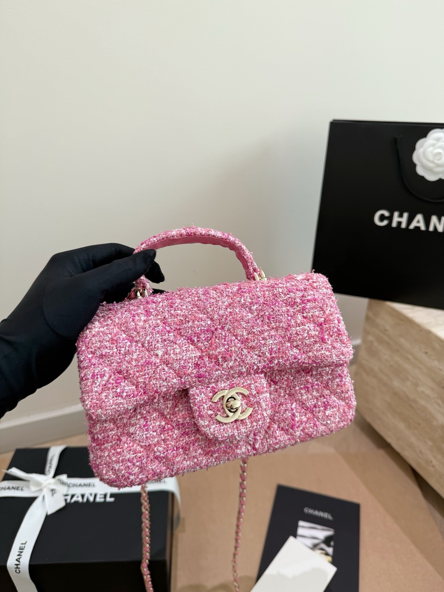 (Chanel) Mini sac à rabat avec poignée en tweed