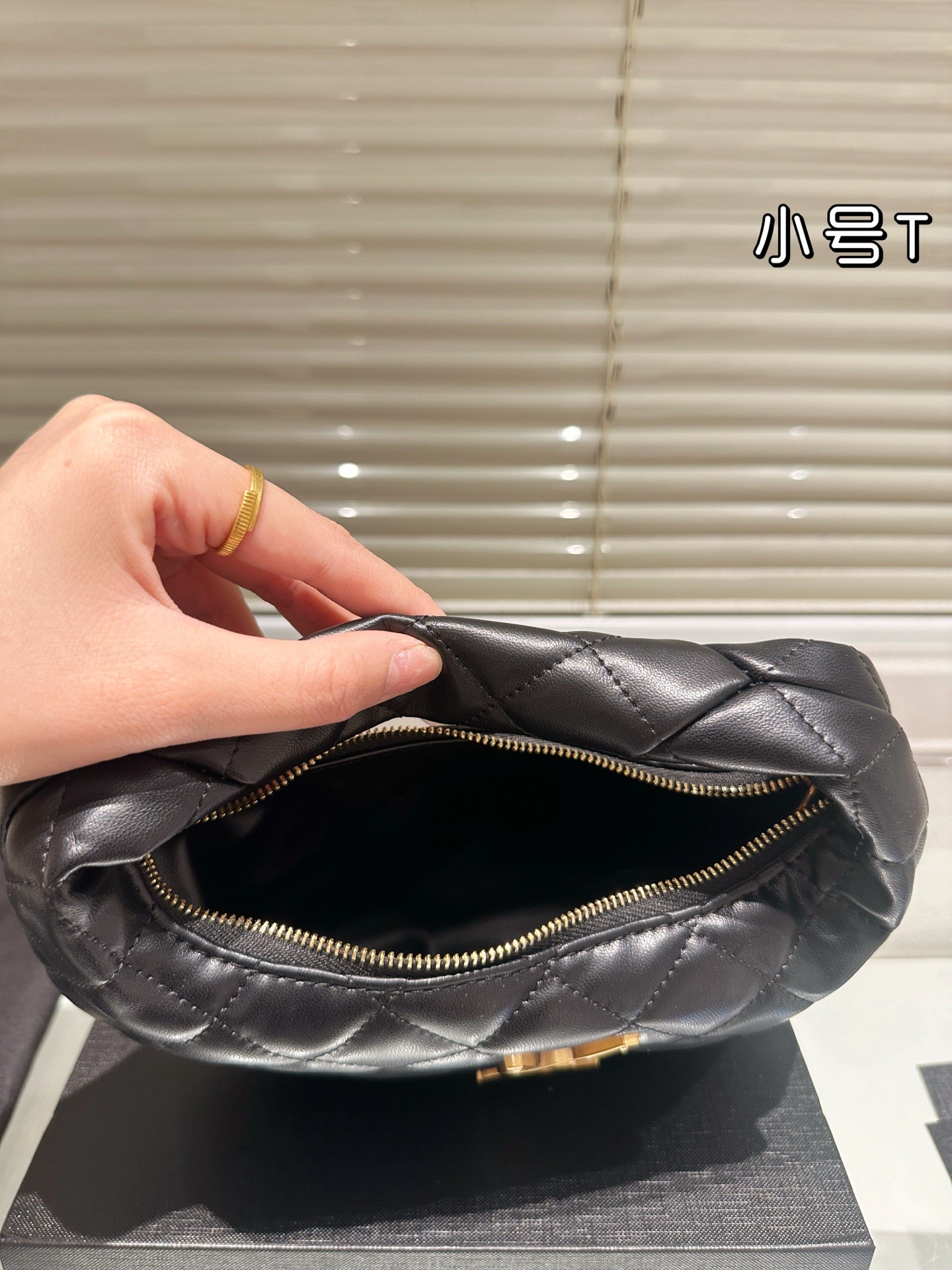 Sac à main Yves Saint Laurent Icarino Mini en cuir nappa matelassé