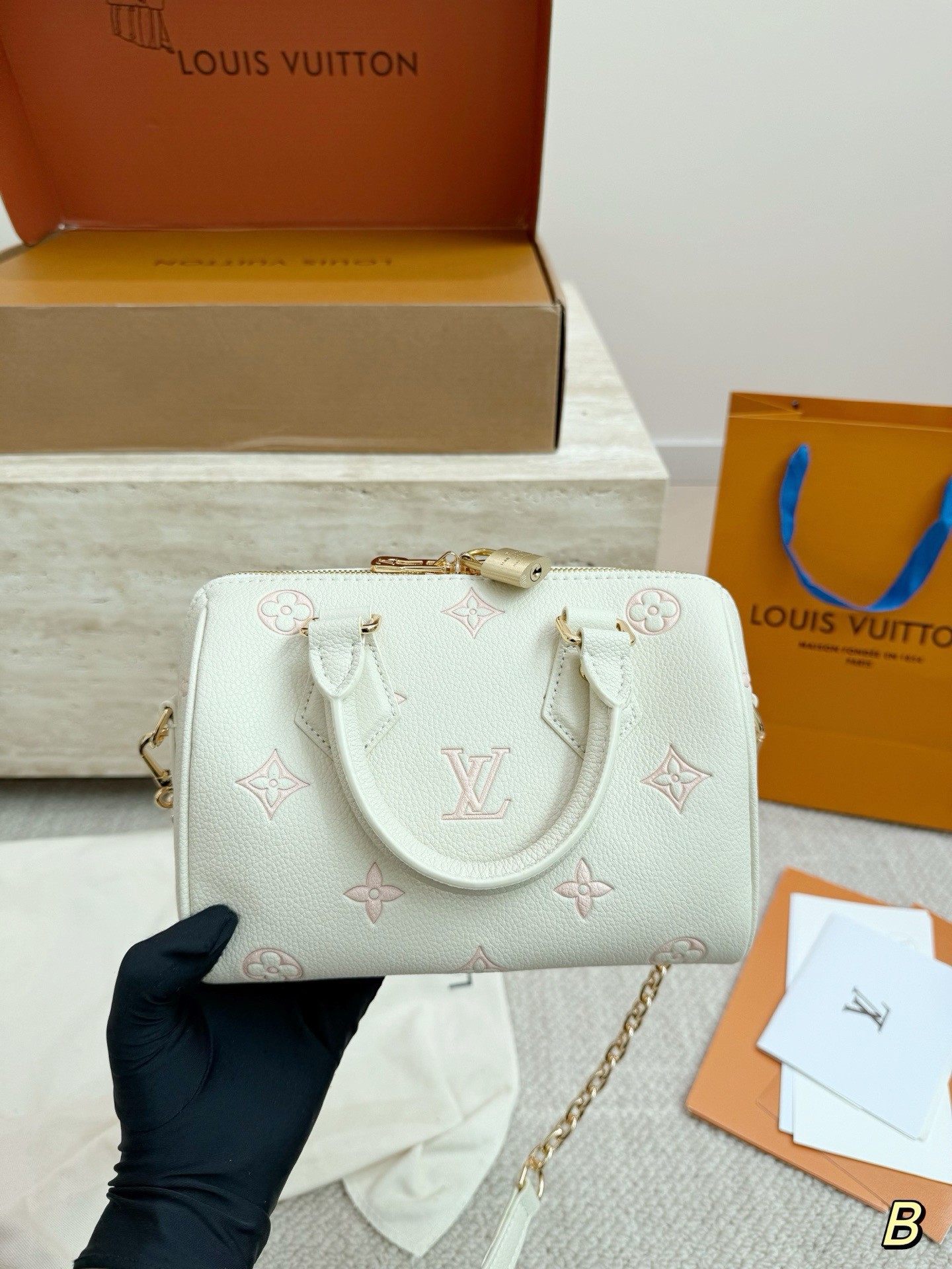 （Louis Vuitton）Speedy Bandoulière 20