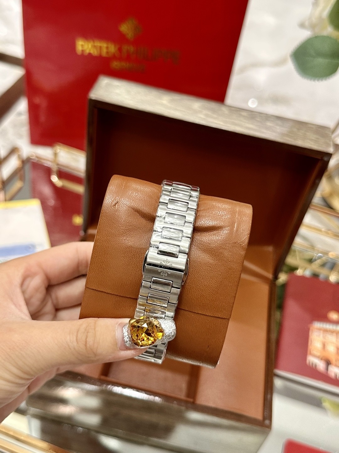 Patek Philippe Nautilus Ladies Automatic Watch