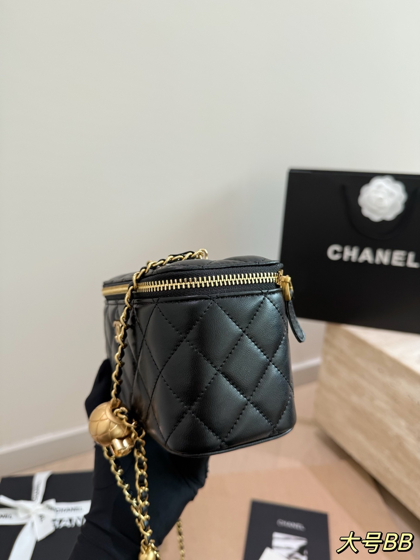 (Chanel) Black Diamond Quilted Gold Ball Box Bag