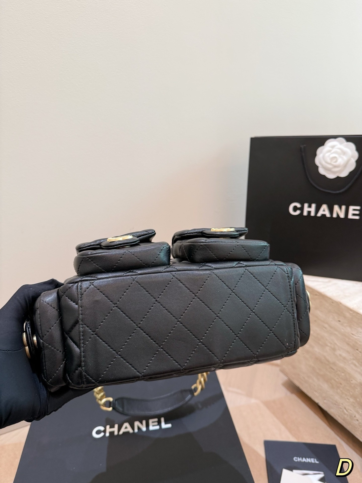 (Chanel) 25C Hobo Hippie Bag.