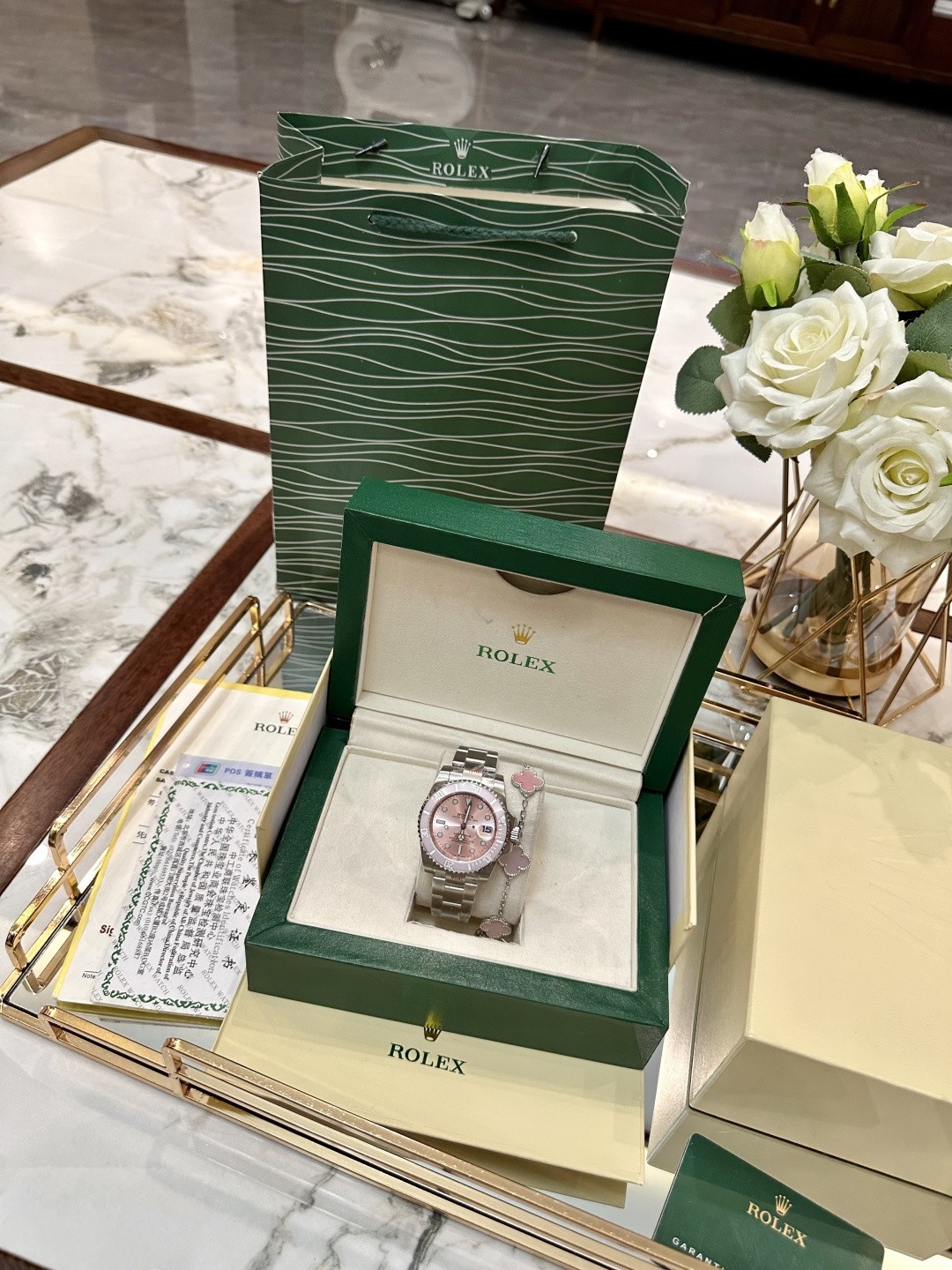 （Rolex）Pink Watch