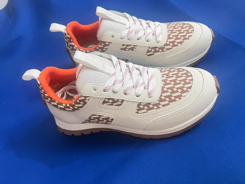 (Hermès) Boomerang Series Sneakers