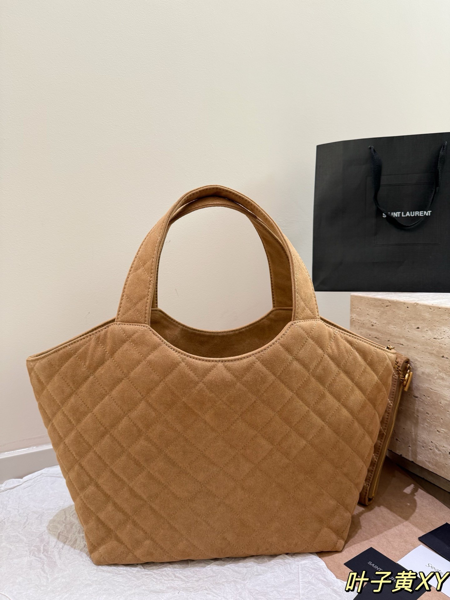 Sac à main moyen matelassé en daim Saint Laurent Icare