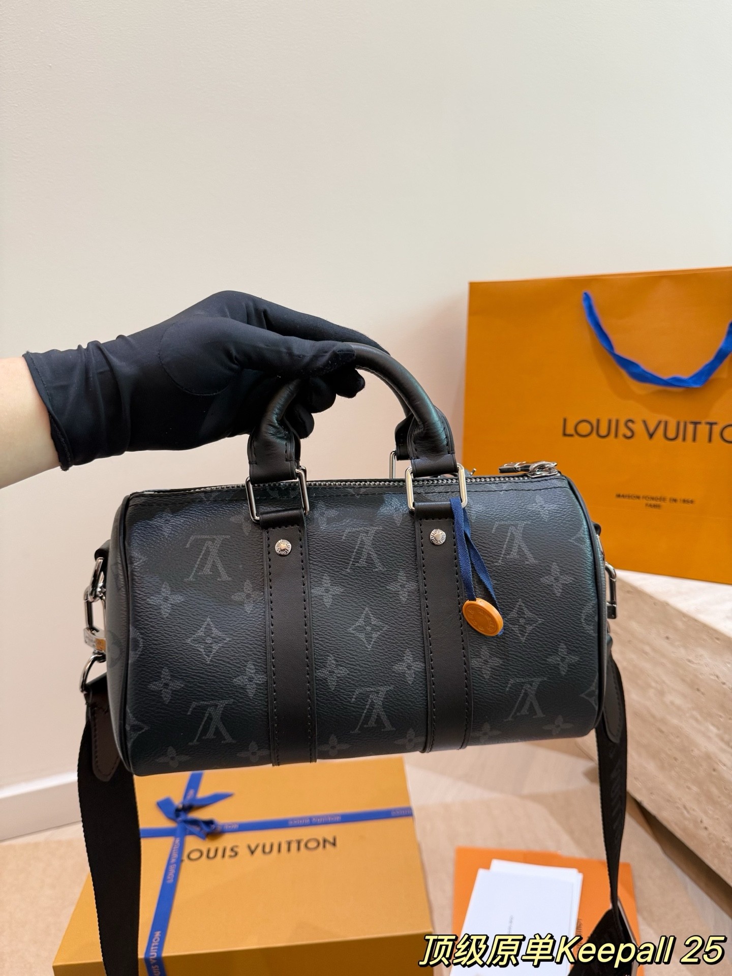 (Louis Vuitton)  Keepall Bandoulière 25
