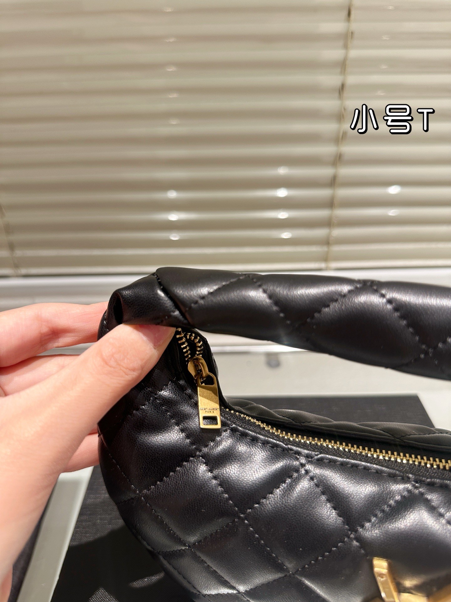 Sac à main Yves Saint Laurent Icarino Mini en cuir nappa matelassé