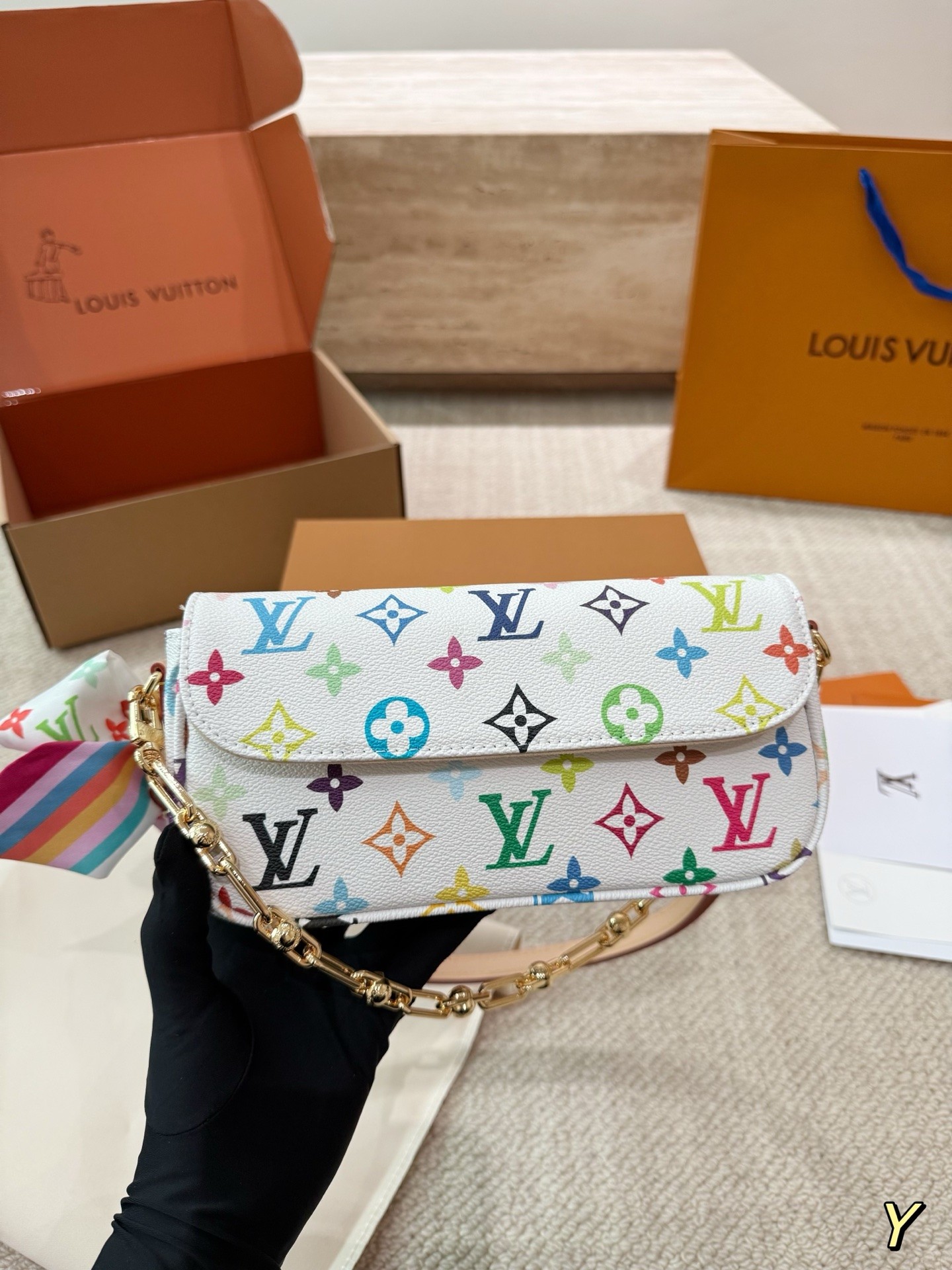 （Louis Vuitton）LV x TM Wallet On Chain Ivy