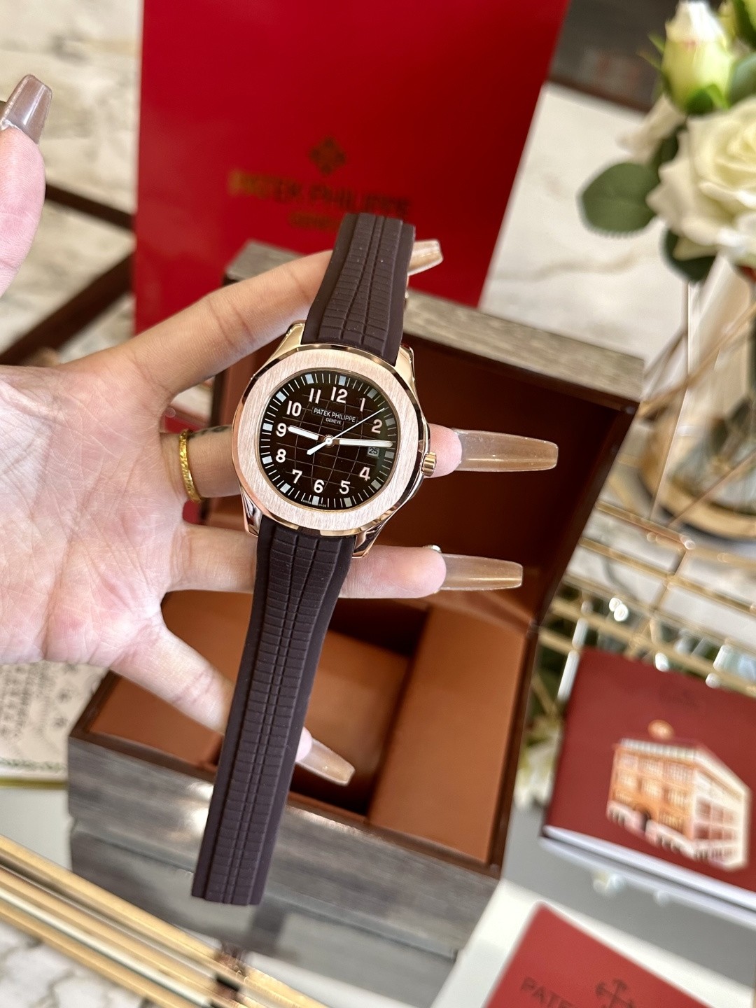 Patek Philippe Aquanaut Men's Automatic Wristwatch