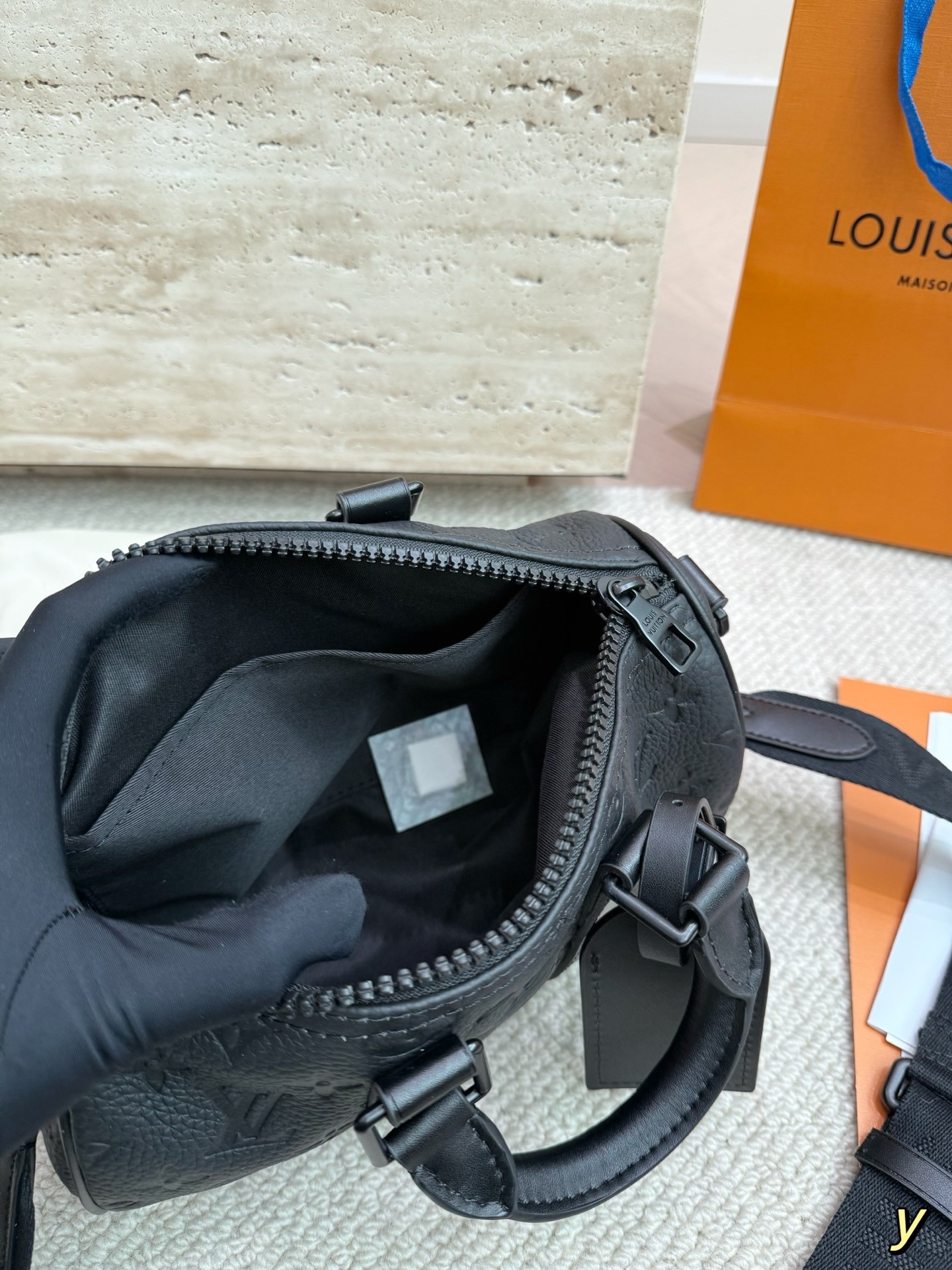 （Louis Vuitton）Keepall Bandoulière 25