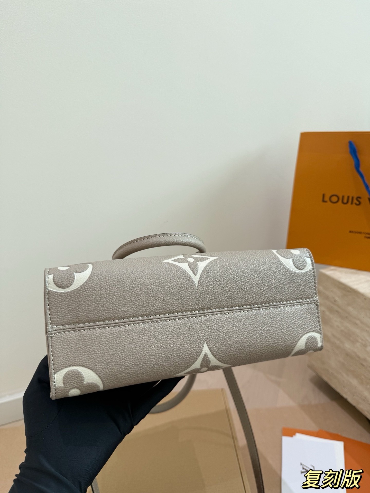 （Louis Vuitton）Onthego PM