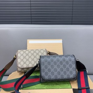 Gucci GG Supreme Canvas Crossbody Bag