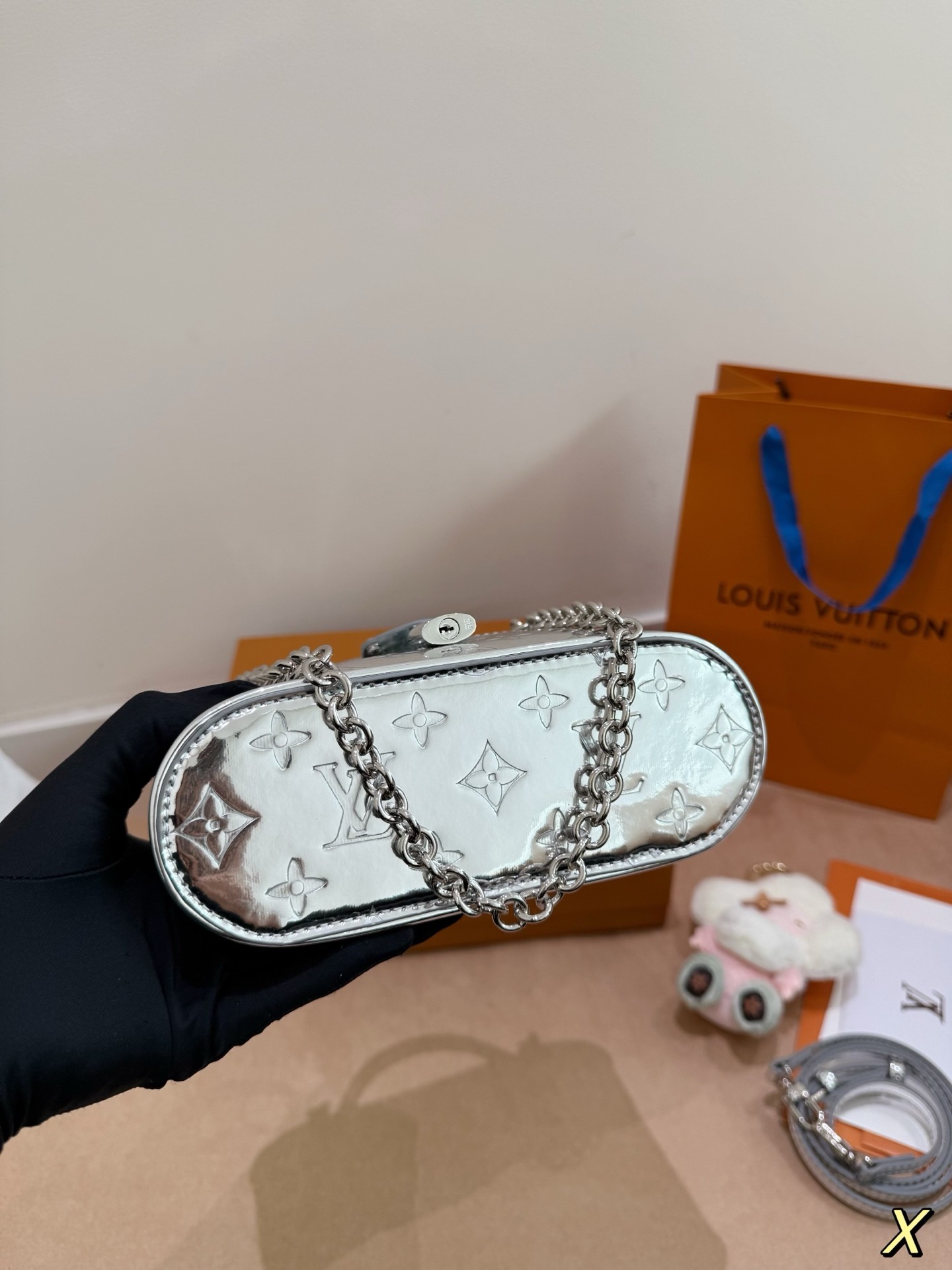 （Louis Vuitton）Vanity Chain Pouch