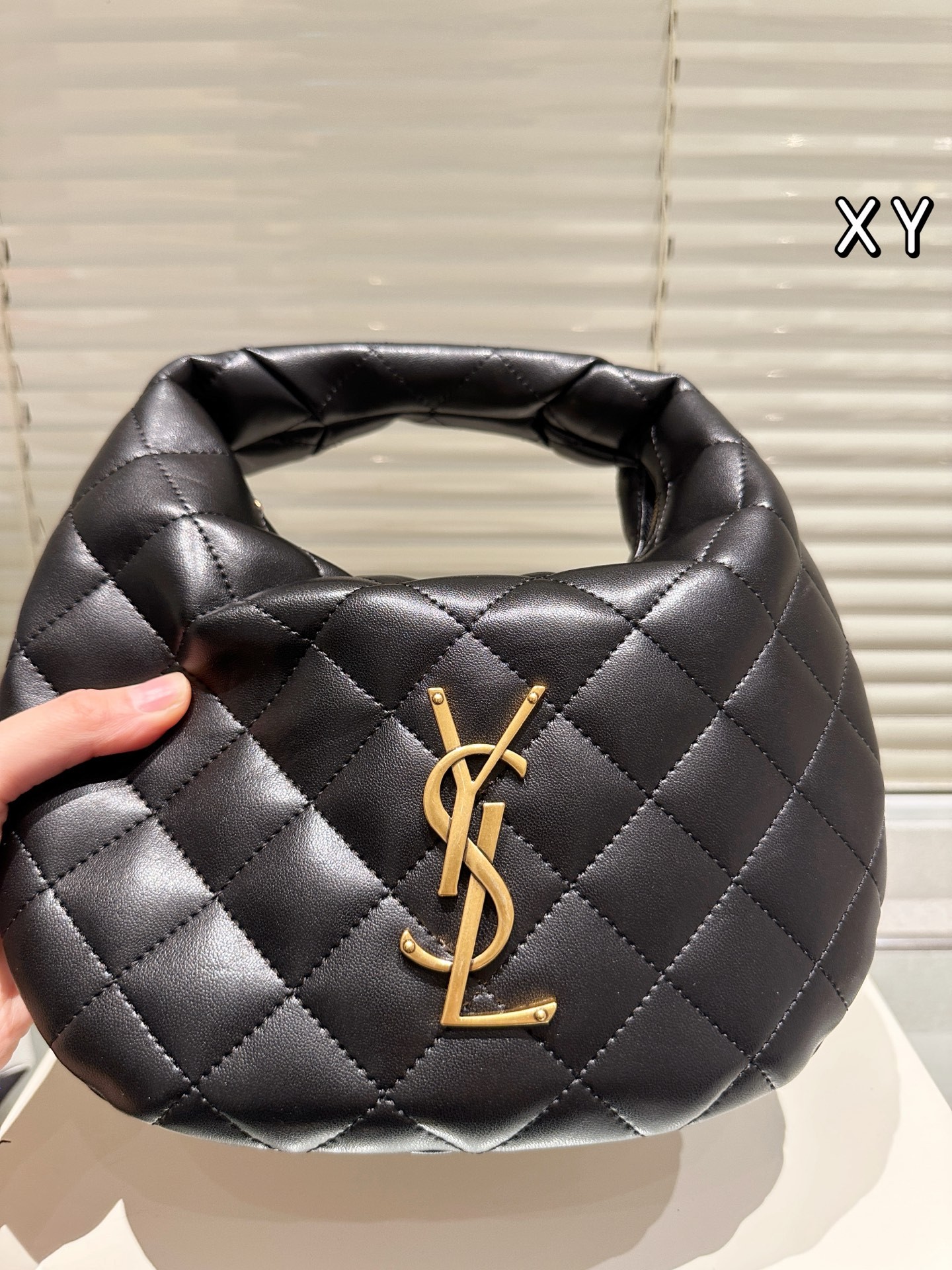 Sac à main Yves Saint Laurent Icarino en cuir nappa matelassé