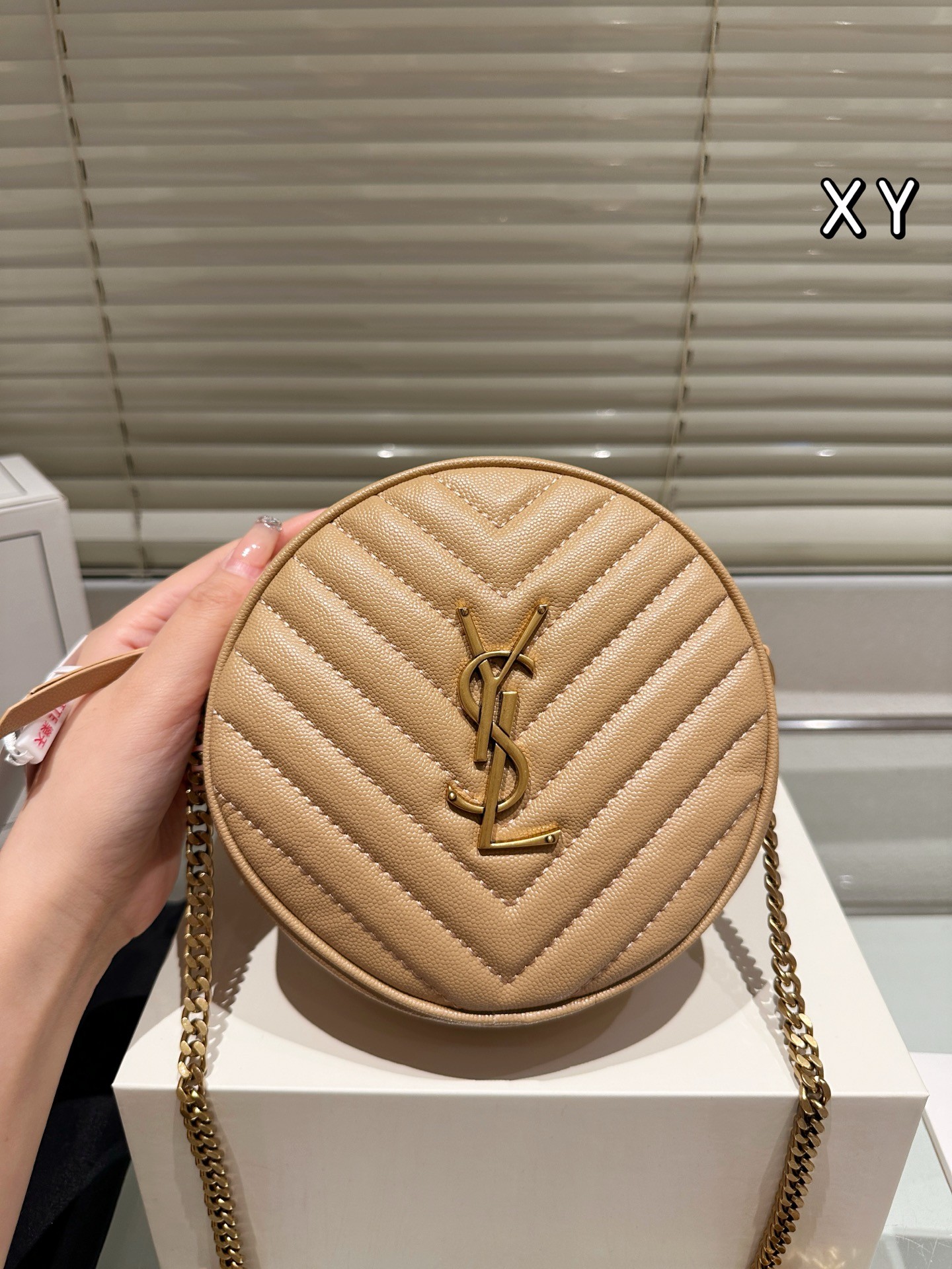 Sac photo rond Vinyle de Saint Laurent