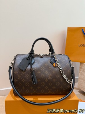 （Louis Vuitton） Speedy Soft 30 Dark。