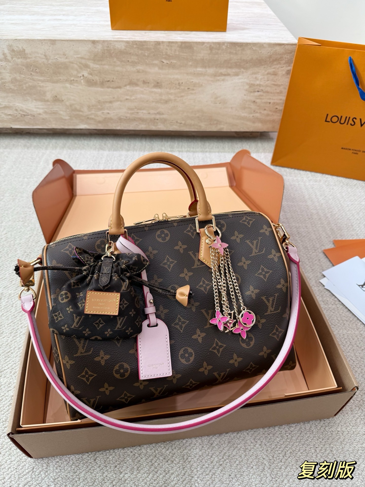 Louis Vuitton Speedy